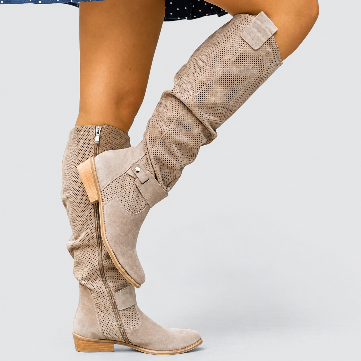 Wendy — Bottes hautes plissées à zip latéral — Amielle Paris