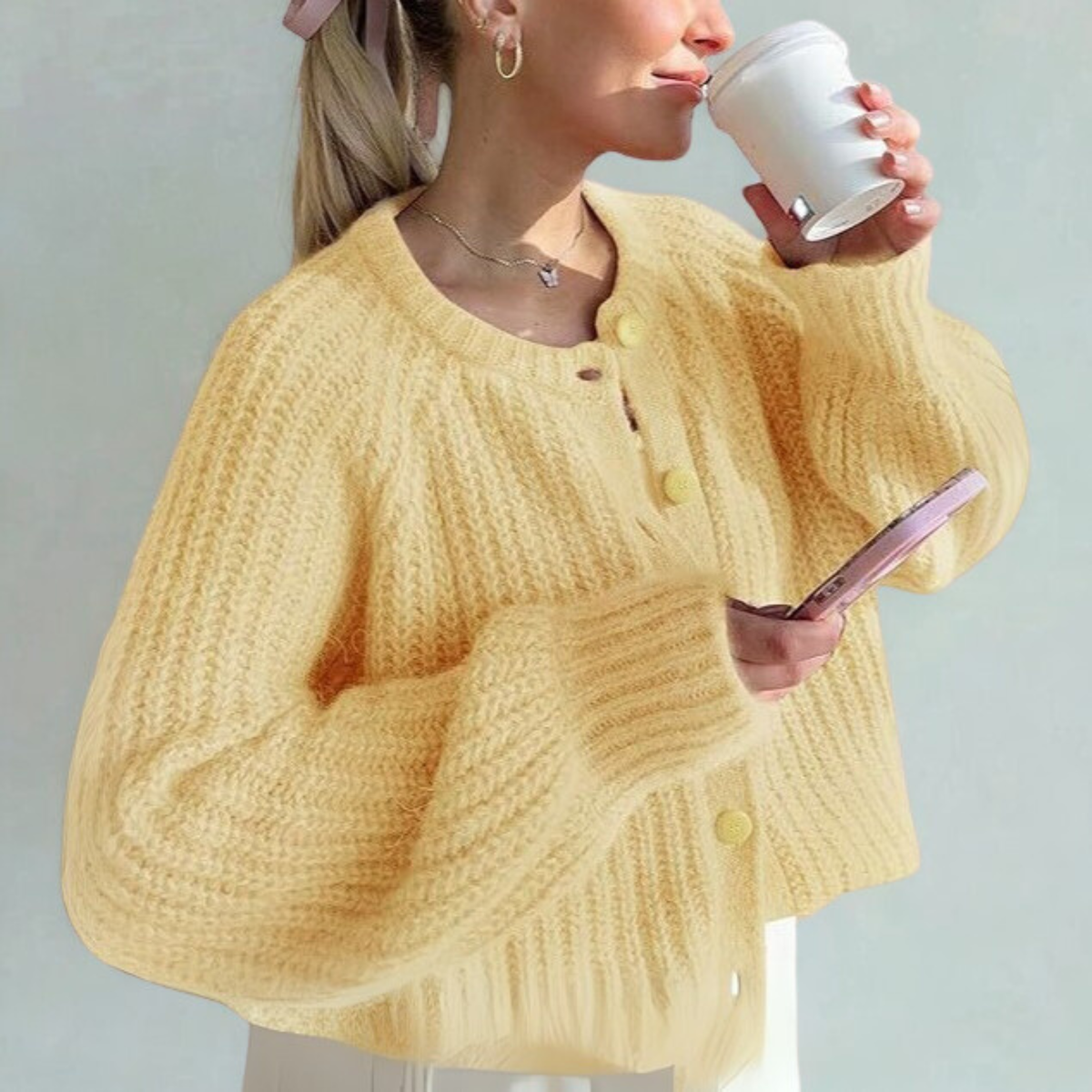 Gilet côtelé boutonné à col rond — Amielle Paris
