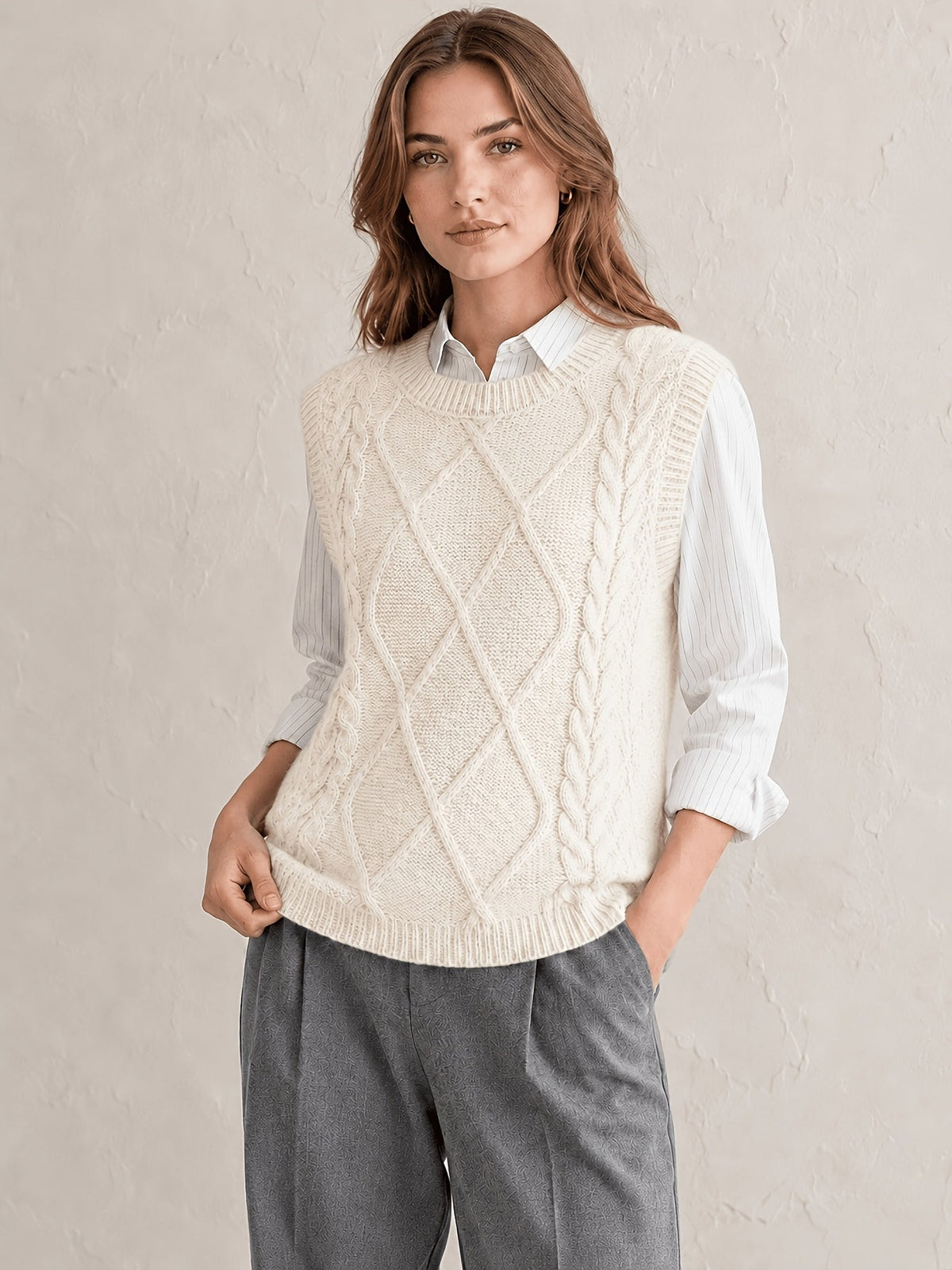 Pull sans manches à torsades en losanges — Amielle Paris