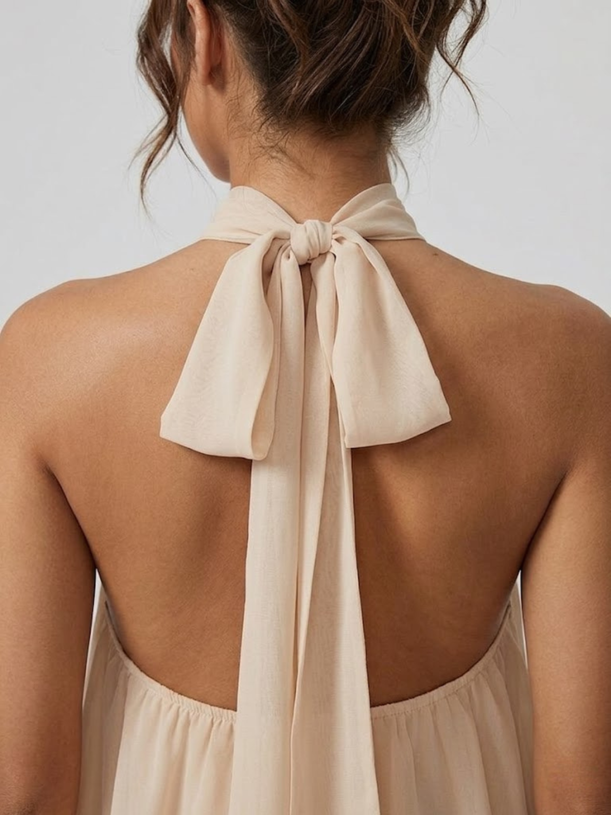 Evelyne — Robe courte à volants et dos nu — Amielle Paris