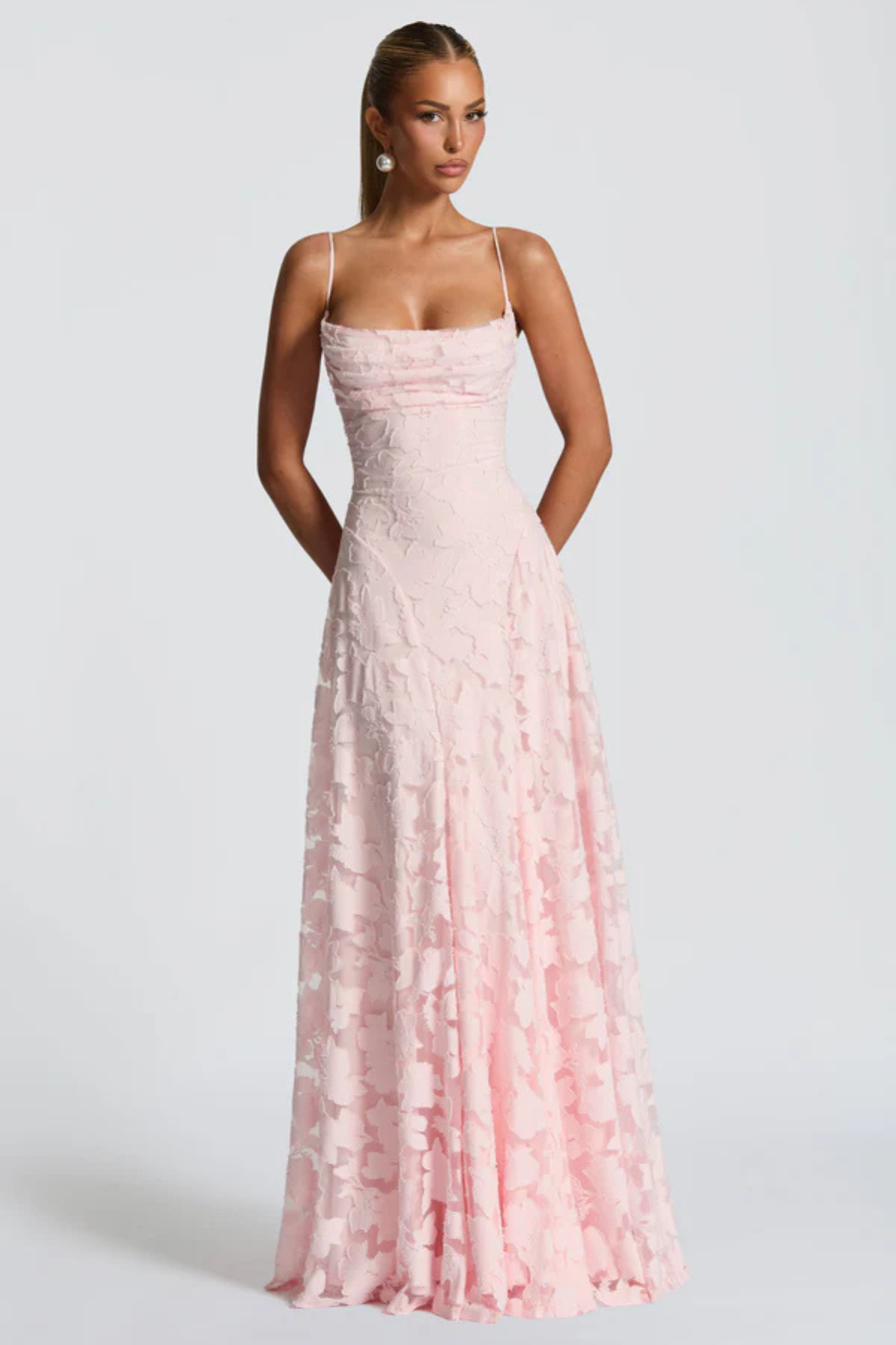 Violaine — Robe longue à fleurs en relief — Amielle Paris