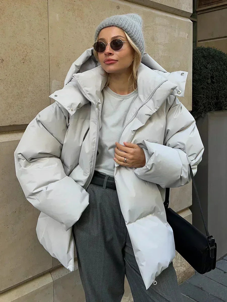 Serena — Doudoune ample à capuche — Amielle Paris