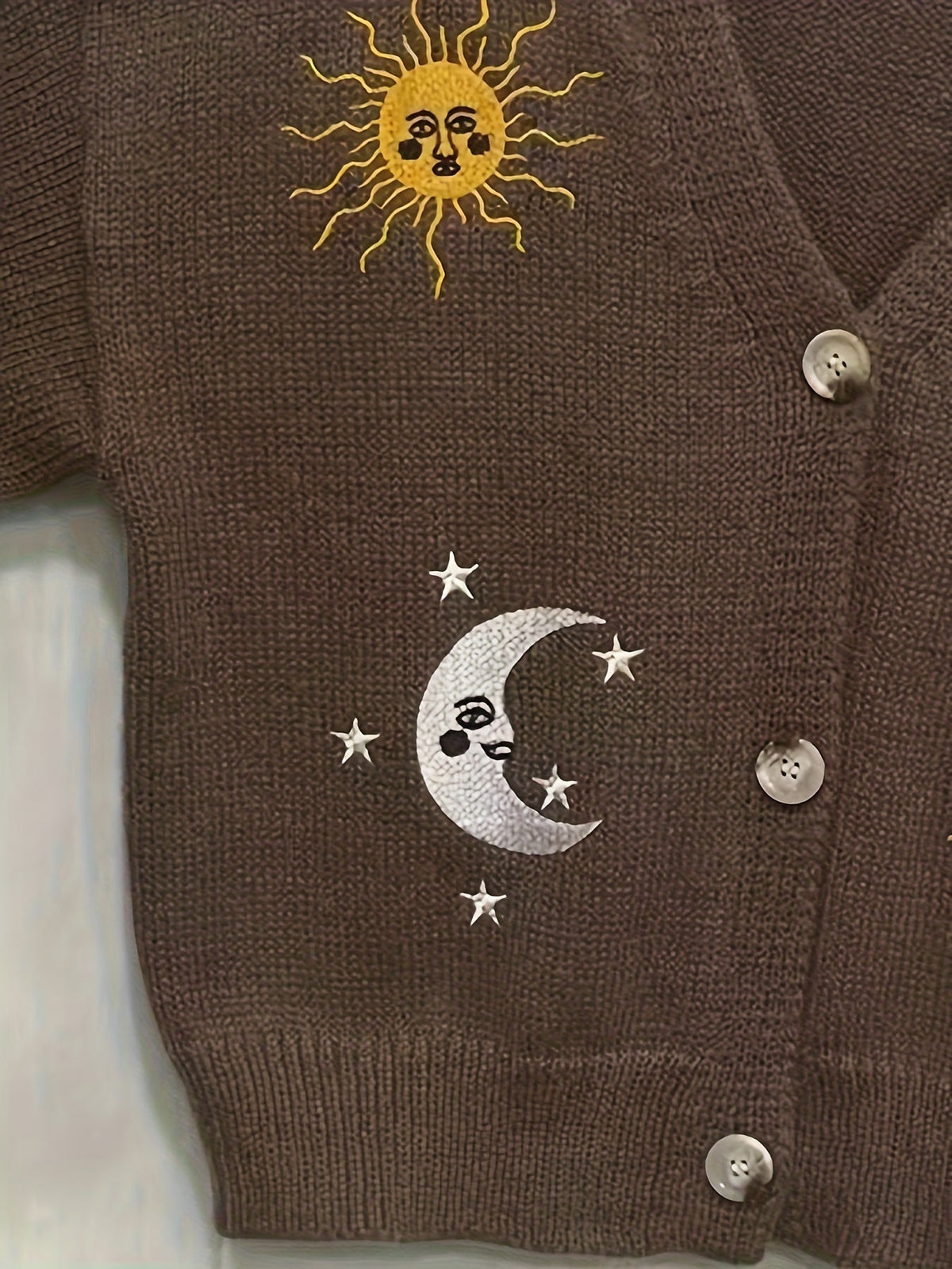 Nadia | Gilet brodé de soleils, lunes et étoiles — Amielle Paris