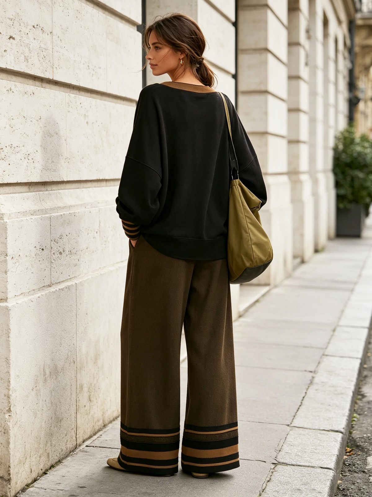 Ensemble haut col V et pantalon large — Amielle Paris
