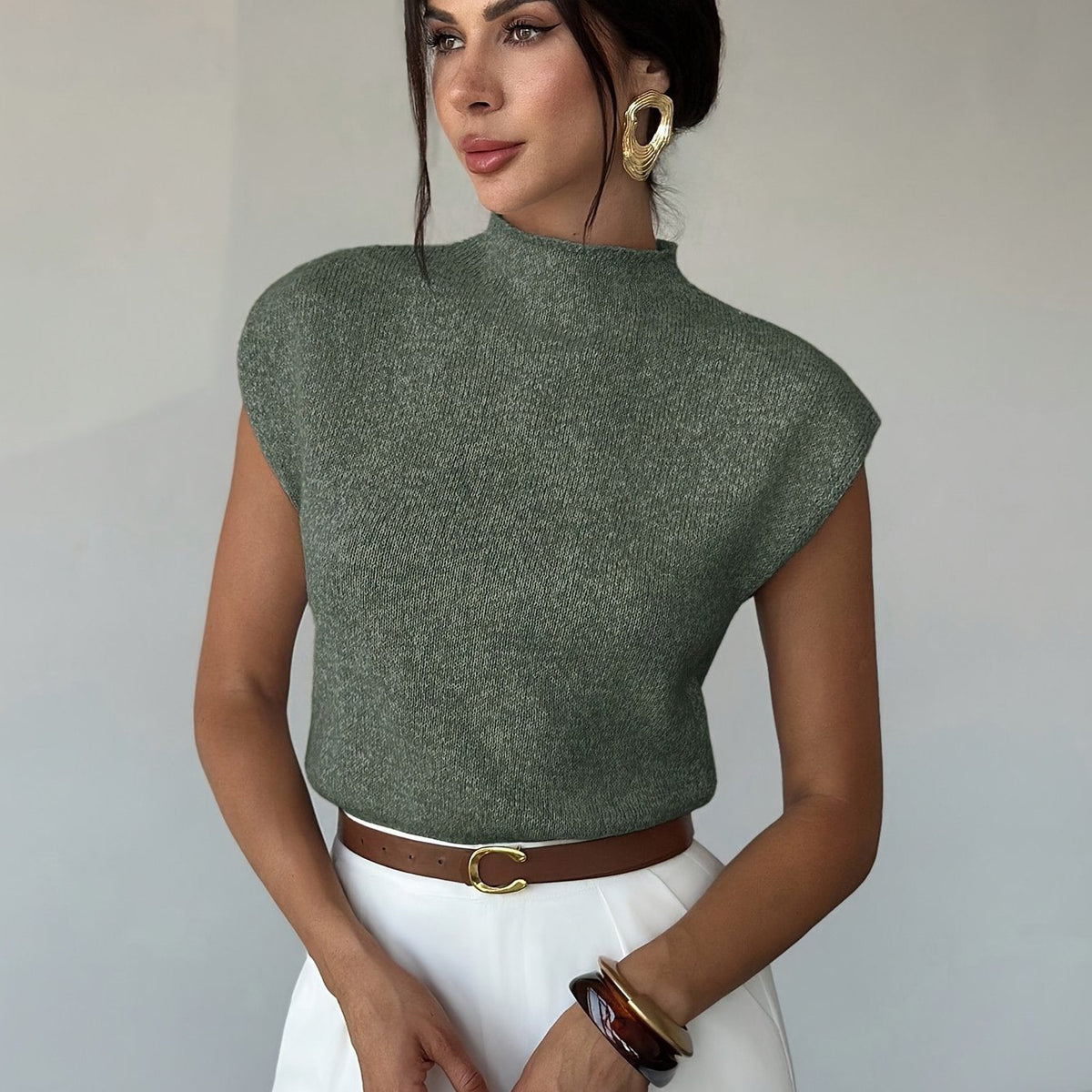 Pull sans manches à col cheminée — Amielle Paris