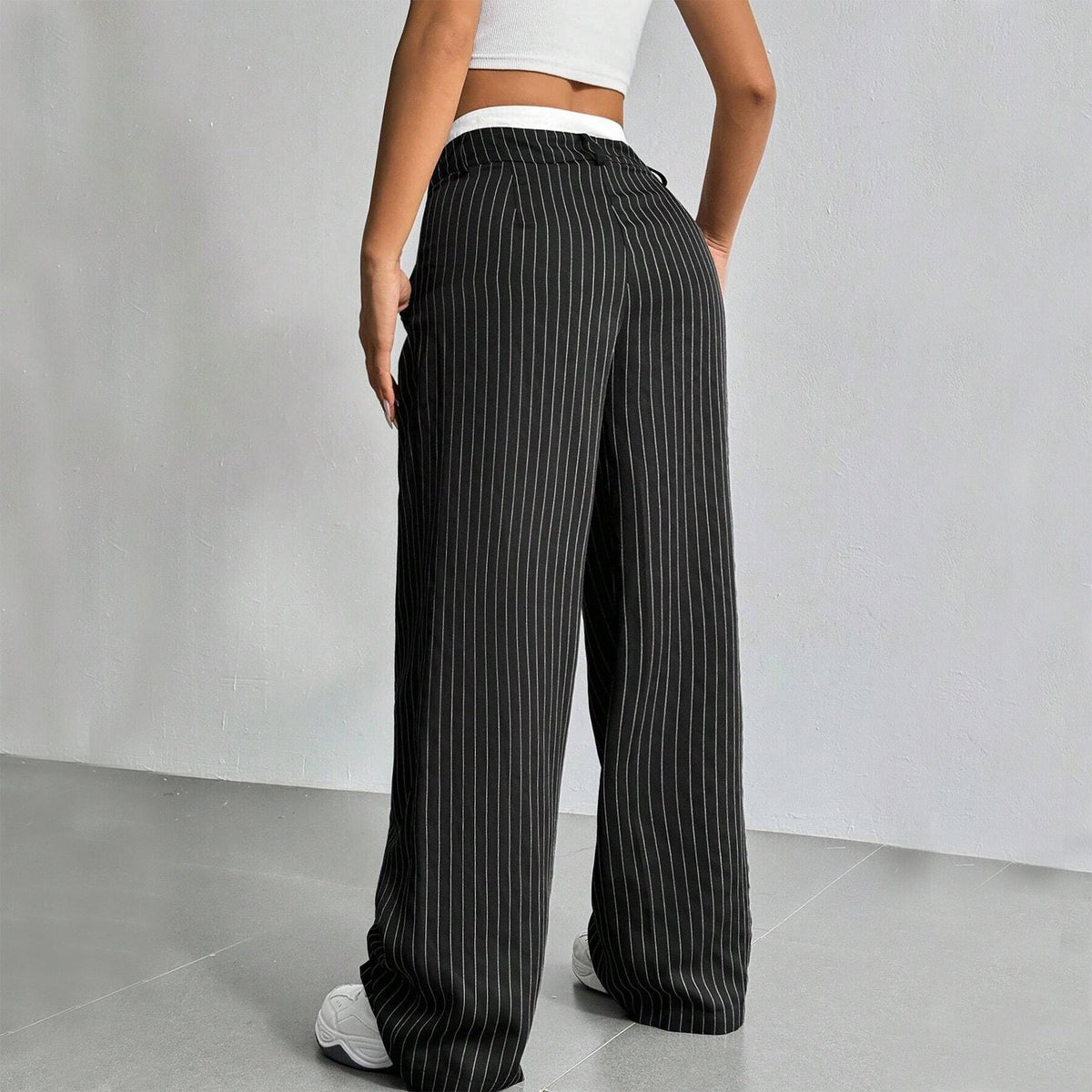 Pantalon large à fines rayures — Amielle Paris