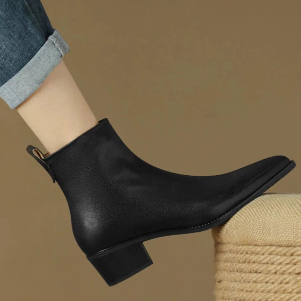 Adèle | Bottines à bout pointu et zip latéral — Amielle Paris