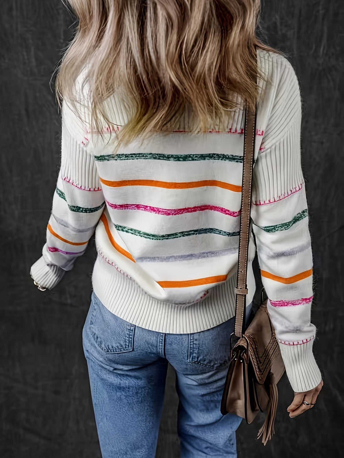 Renata | Pull à rayures multicolores et col rond — Amielle Paris