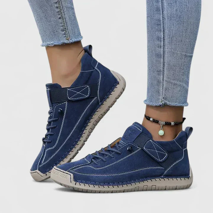 Chaussures à lacets et coutures apparentes — Amielle Paris