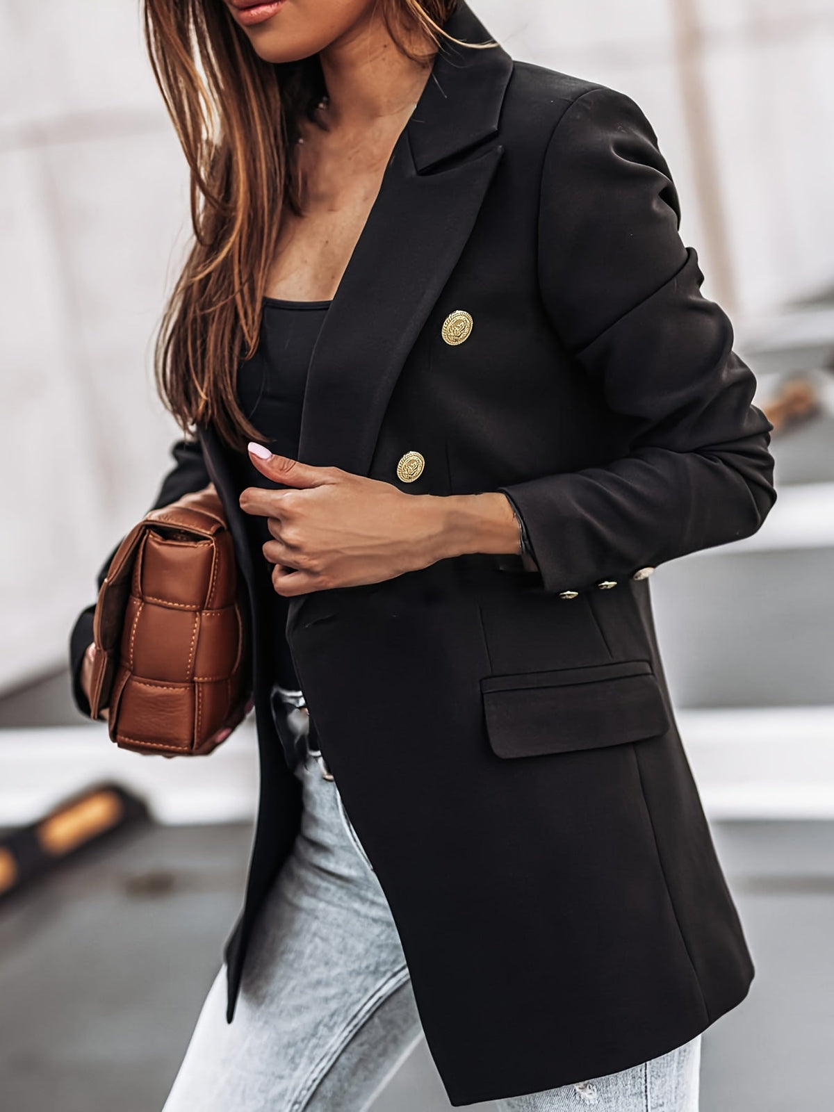 Blazer croisé à boutons dorés — Amielle Paris
