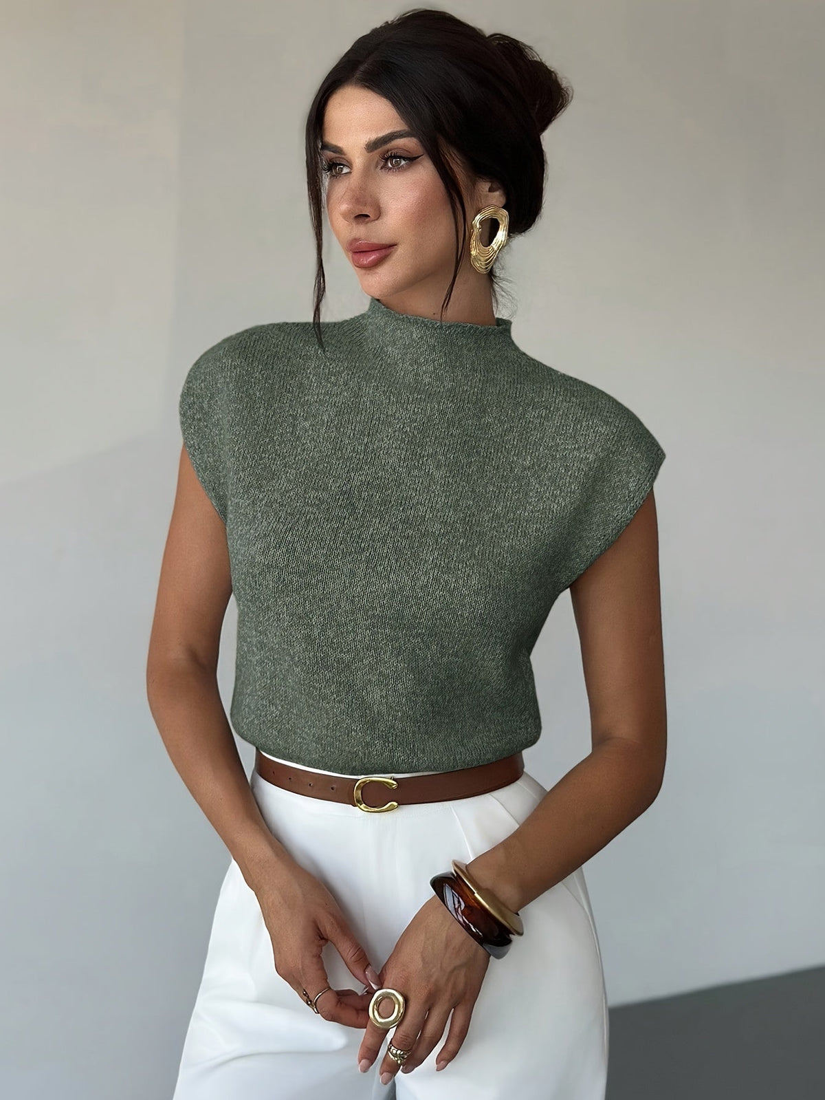 Pull sans manches à col cheminée — Amielle Paris