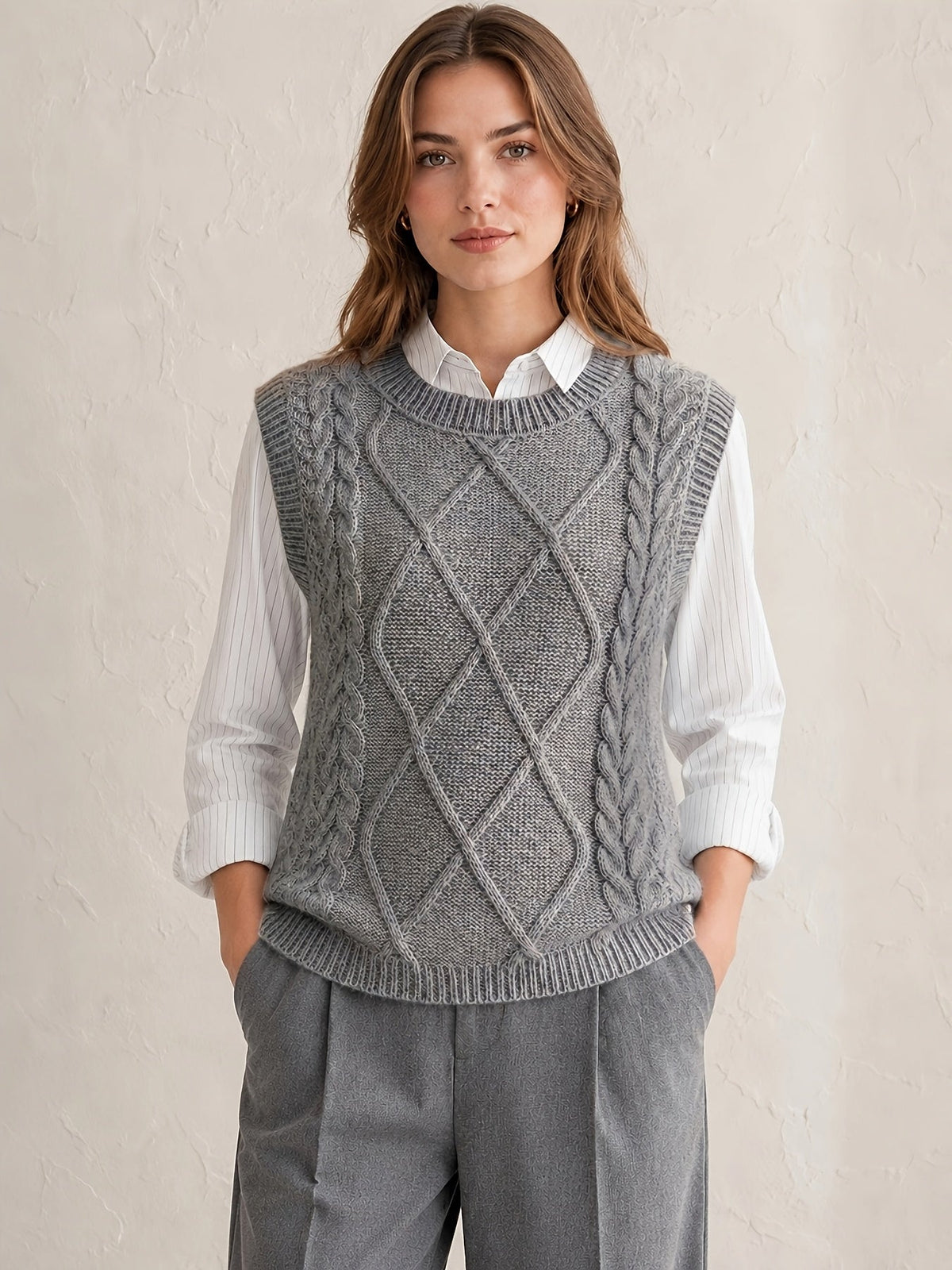 Pull sans manches à torsades en losanges — Amielle Paris