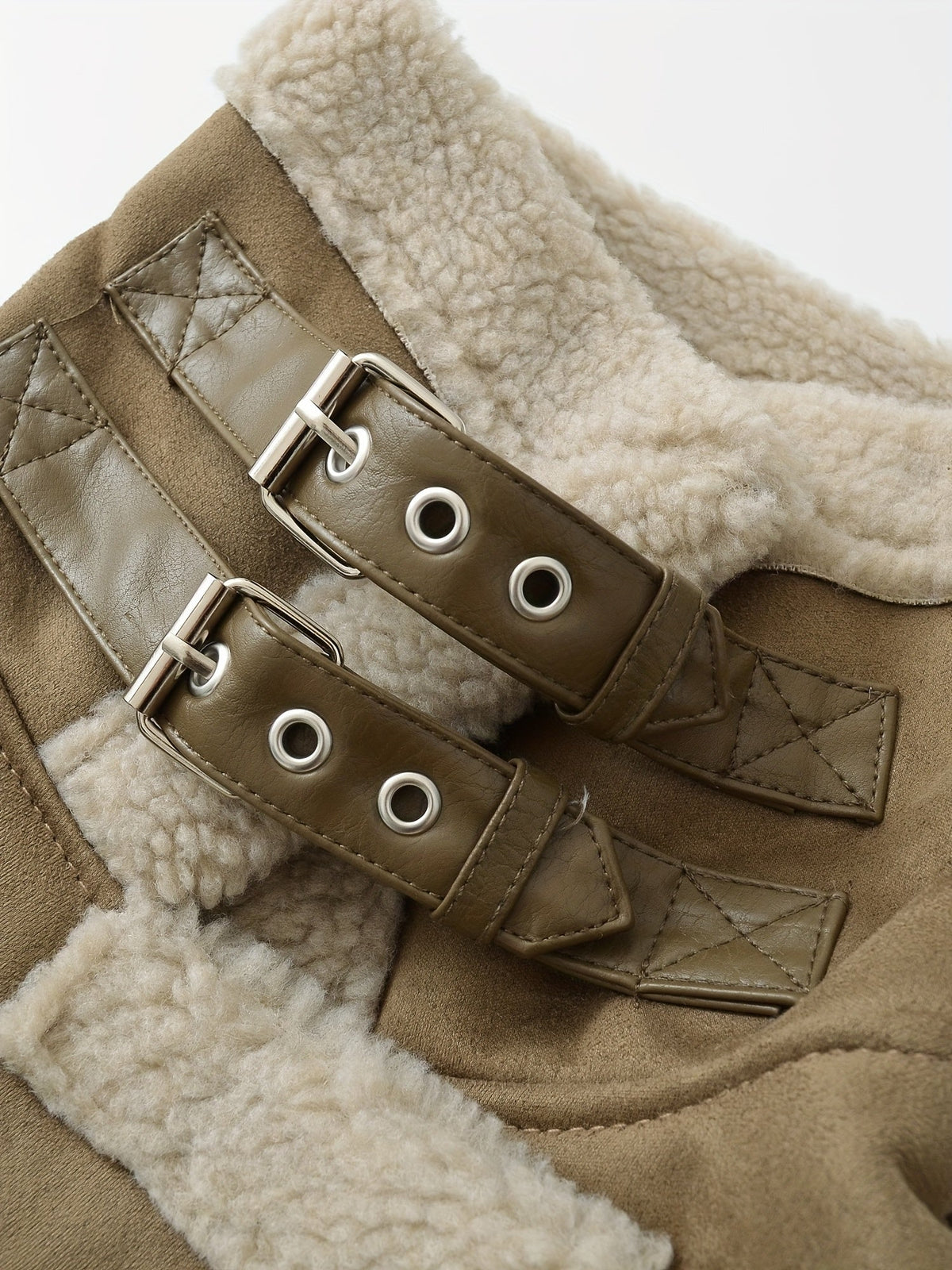 Veste courte ceinturée à doublure effet peau lainée — Amielle Paris