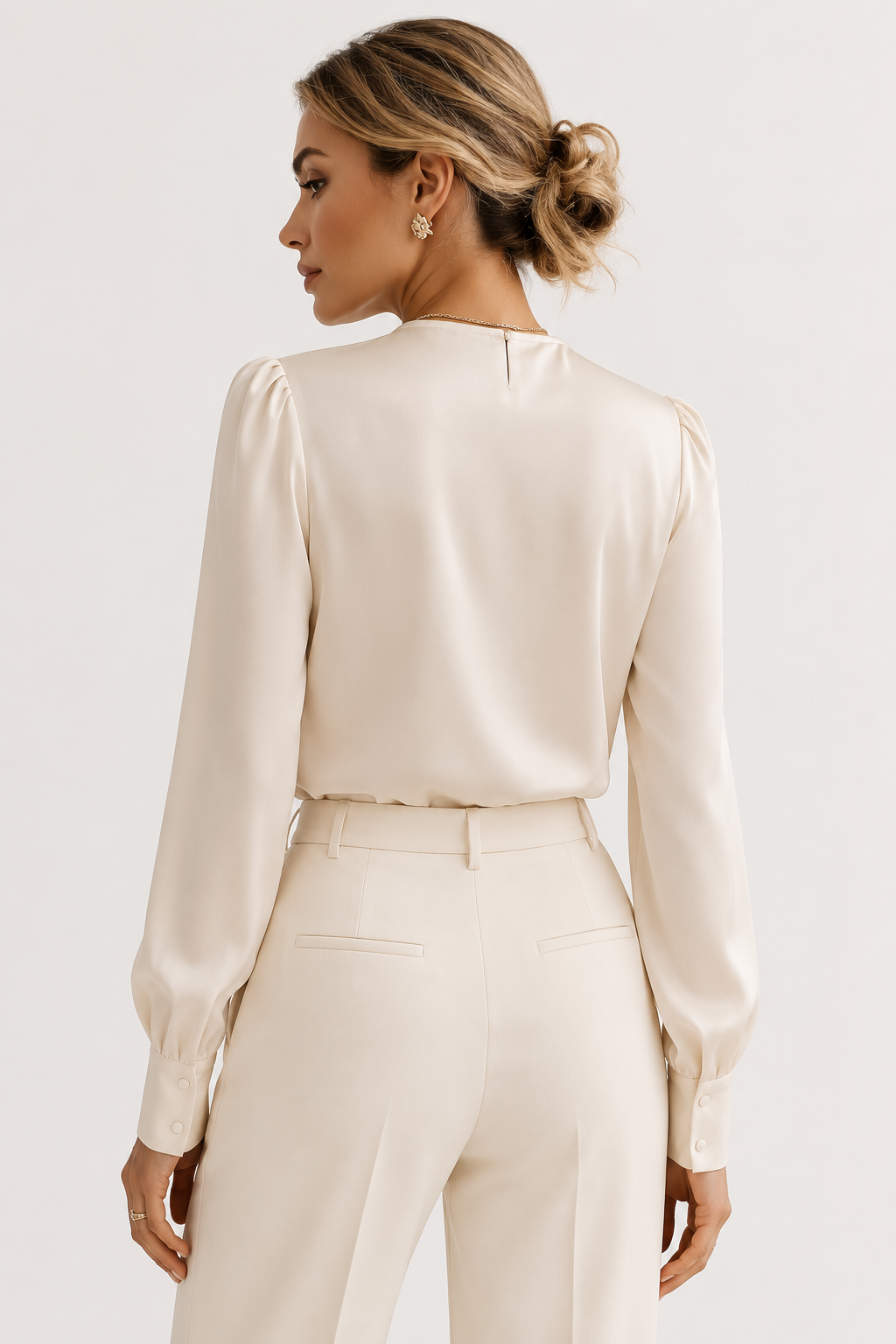 Blouse satinée à drapé asymétrique Lativa — Amielle Paris