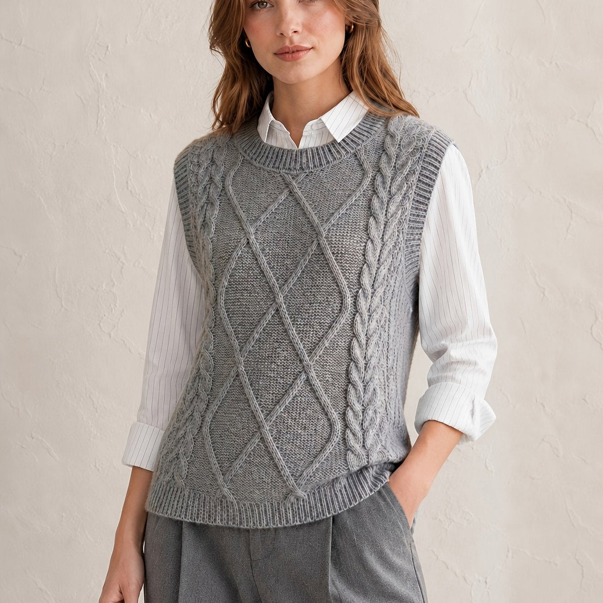 Pull sans manches à torsades en losanges — Amielle Paris