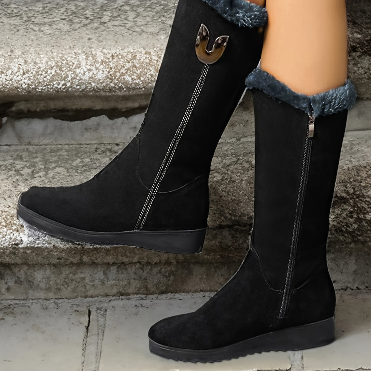 Bottes à revers en fausse fourrure — Amielle Paris