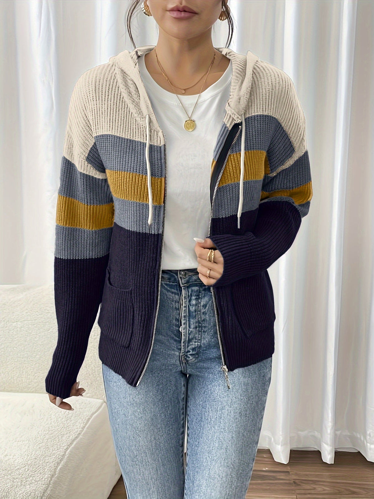 Harriet | Gilet côtelé zippé à capuche — Amielle Paris