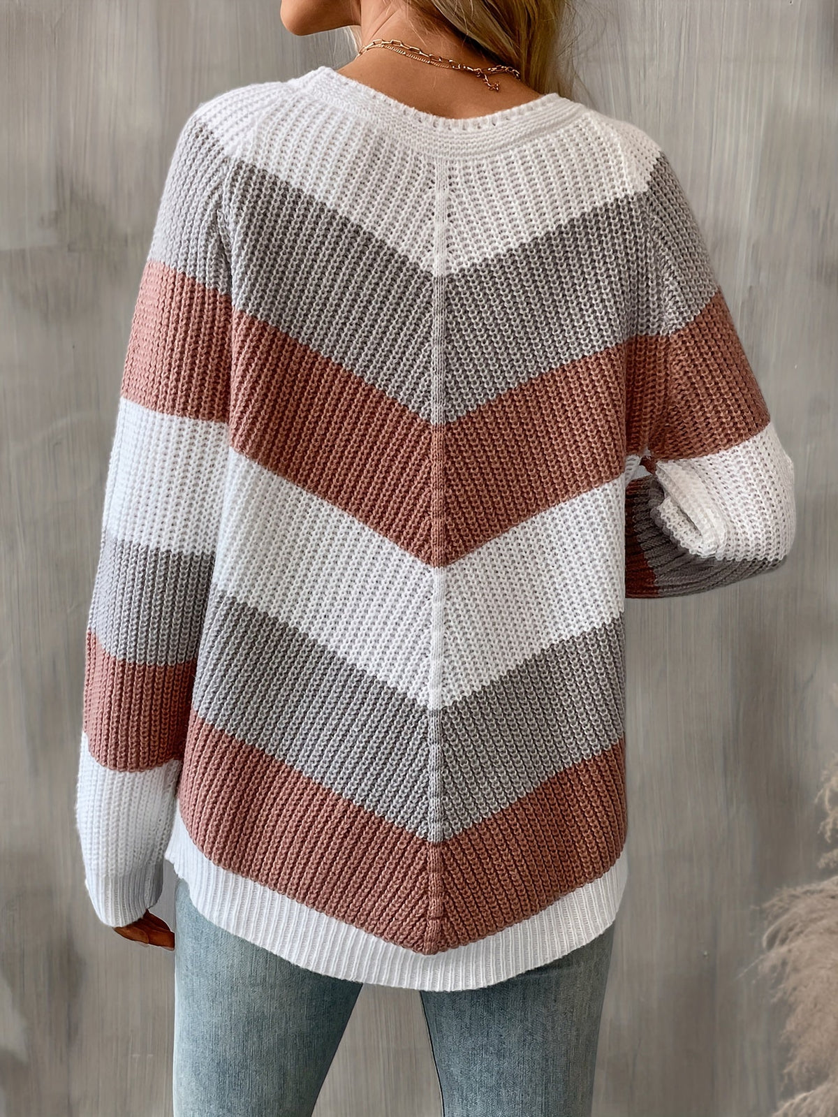 Nathalie | Pull à chevrons et blocs de couleur — Amielle Paris