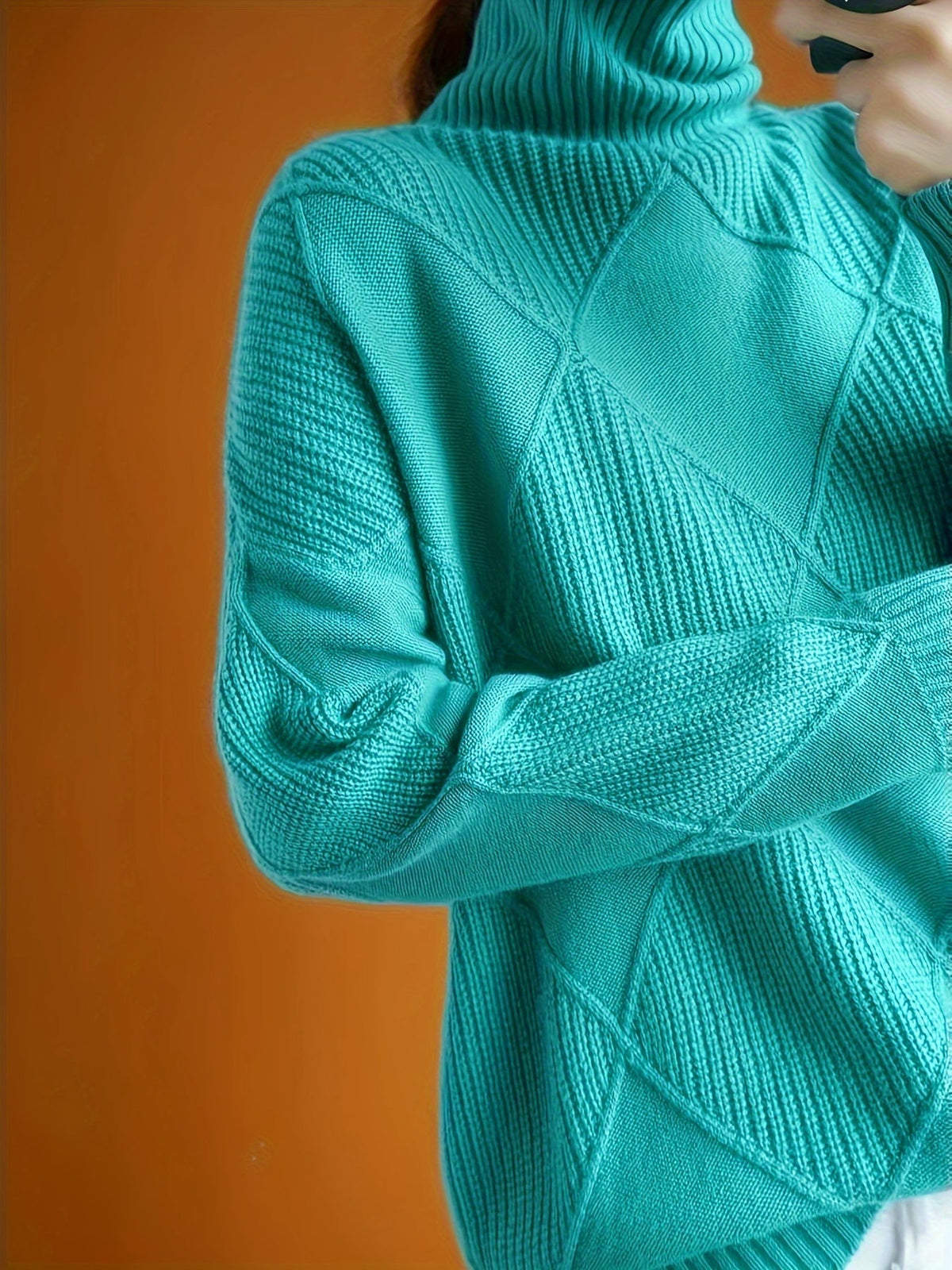 Pull à col roulé et maille à losanges — Amielle Paris