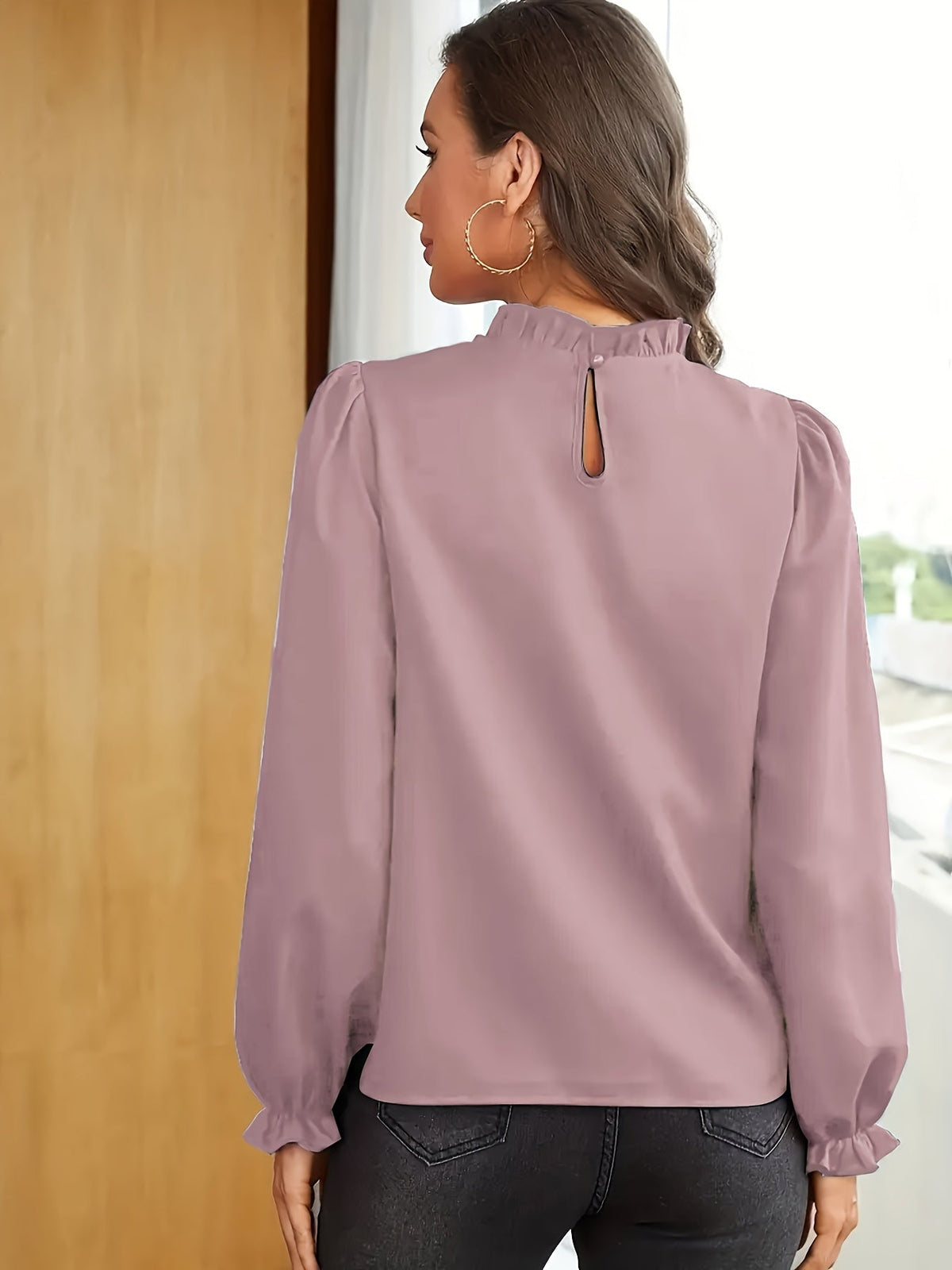 Cosette | Blouse à col volanté et manches bouffantes — Amielle Paris