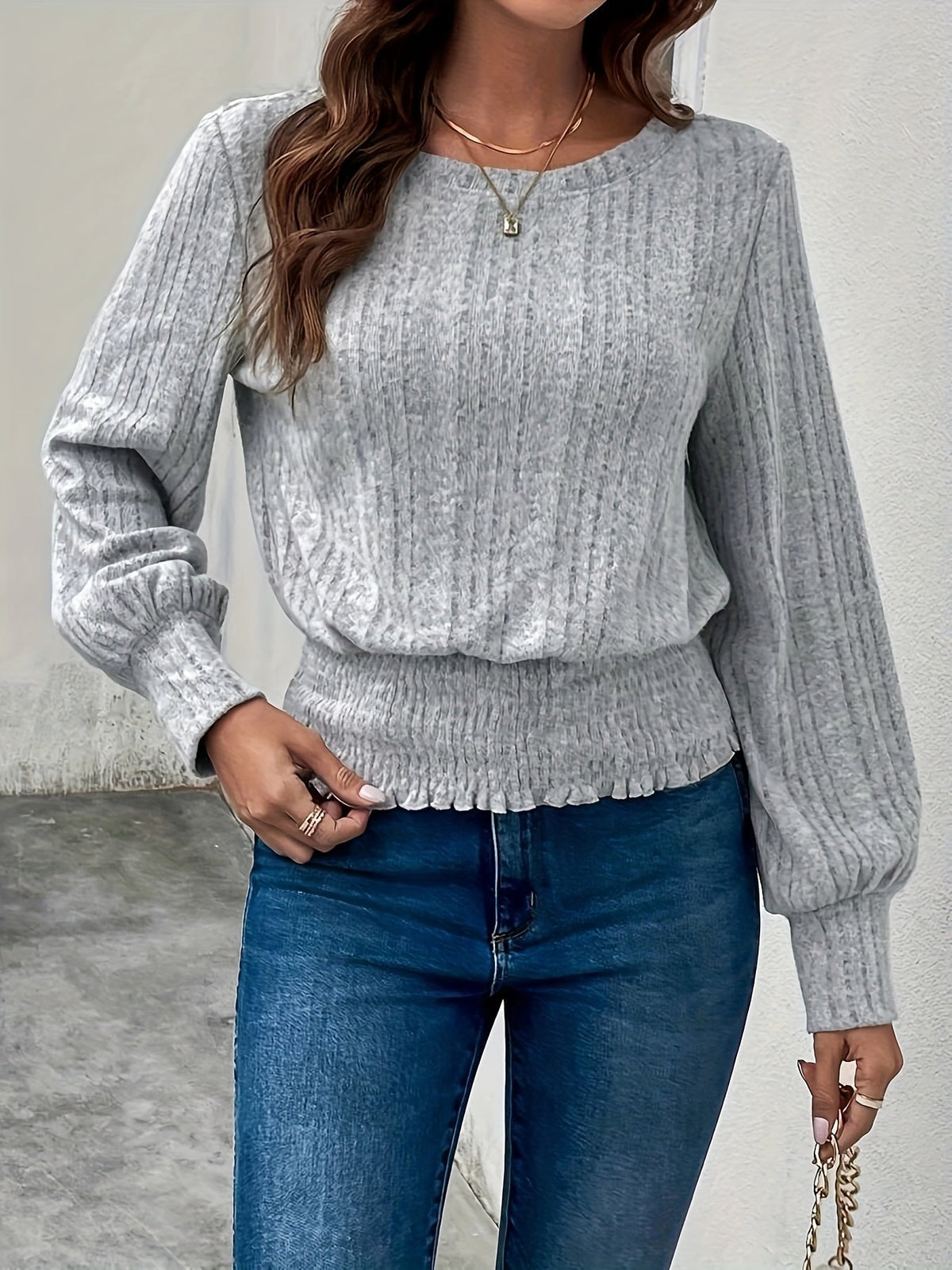 Pull côtelé à bas smocké et volanté — Amielle Paris