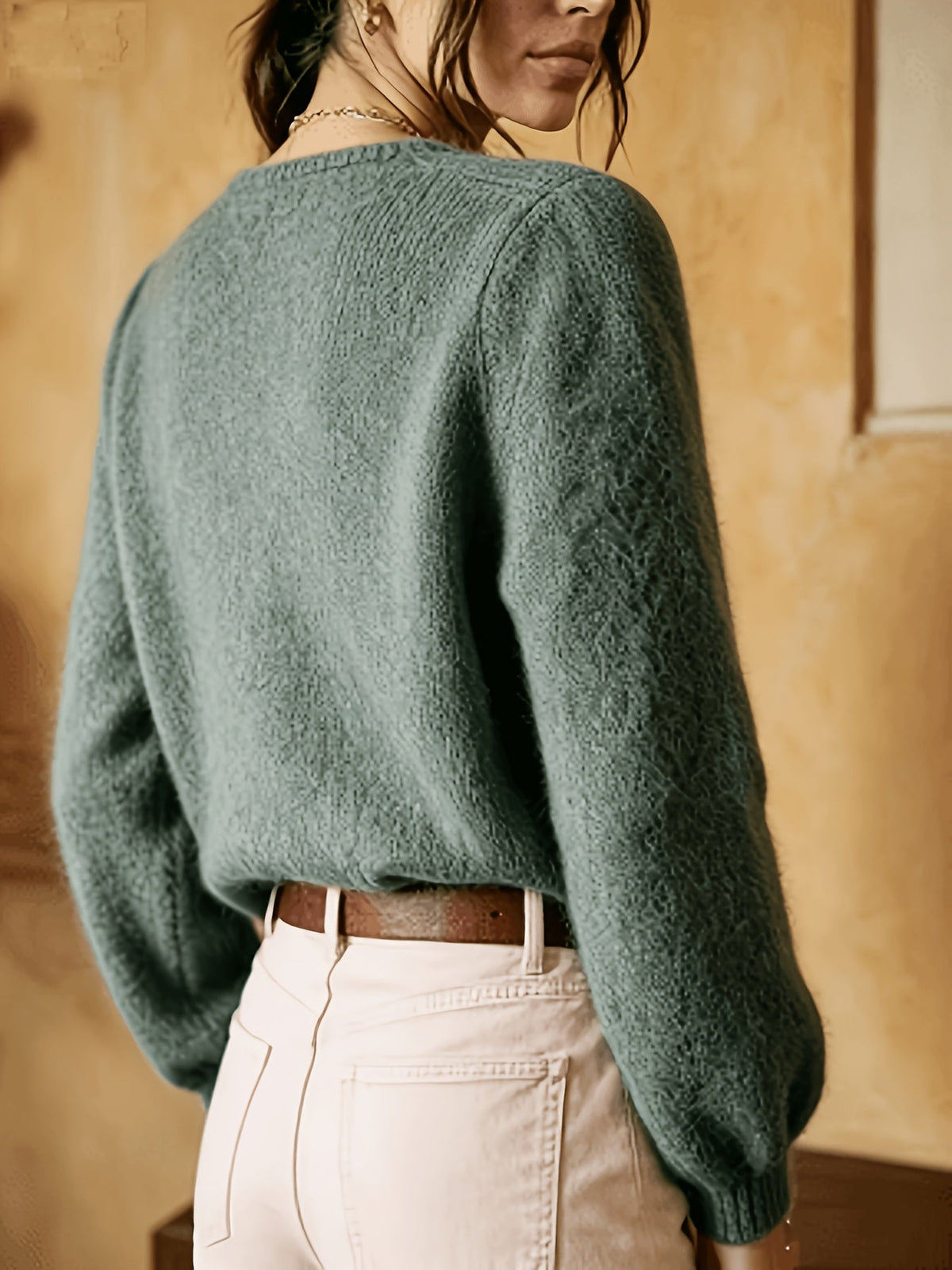 Renata | Gilet ajouré boutonné à col rond — Amielle Paris