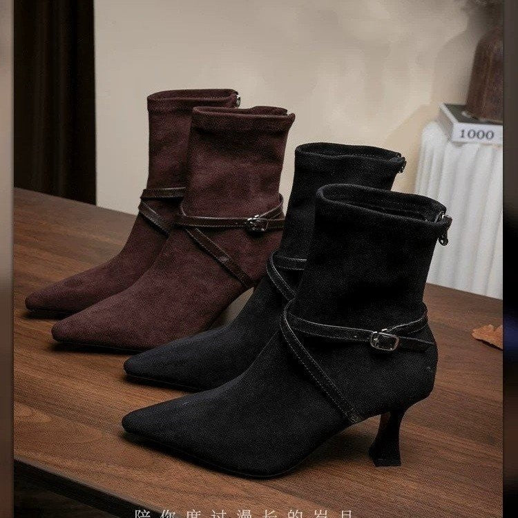 Rosalind | Bottines aspect daim à talon aiguille — Amielle Paris