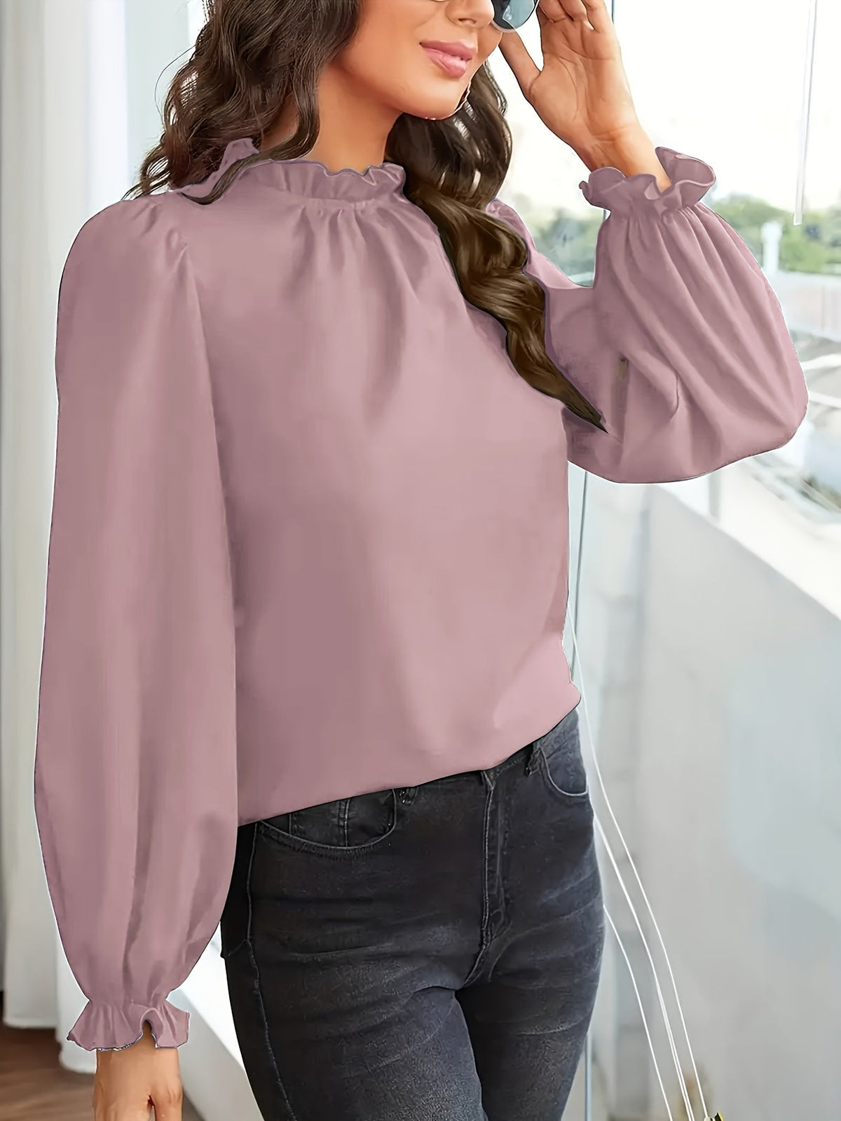 Cosette | Blouse à col volanté et manches bouffantes — Amielle Paris