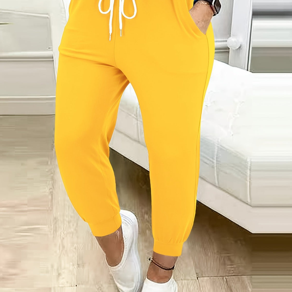 Pantalon de jogging fuselé à cordon — Amielle Paris