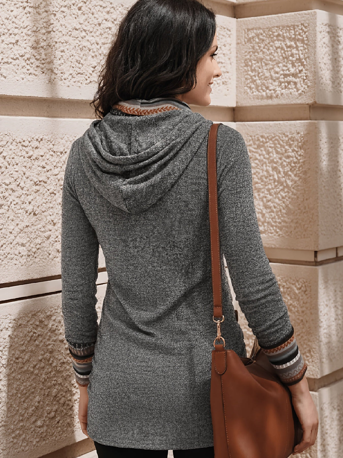 Haut à col bénitier et détails boutonnés — Amielle Paris