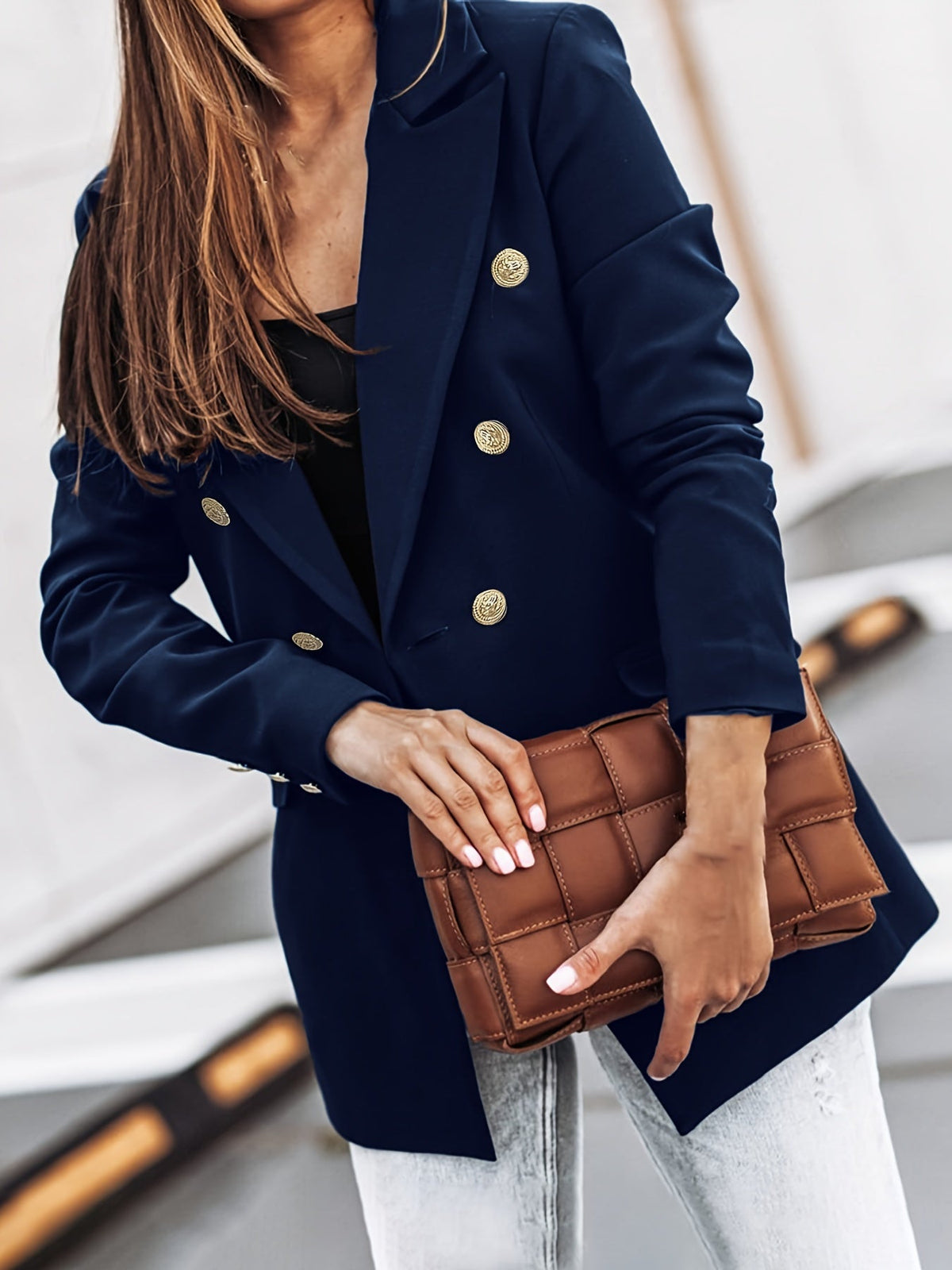 Blazer croisé à boutons dorés — Amielle Paris