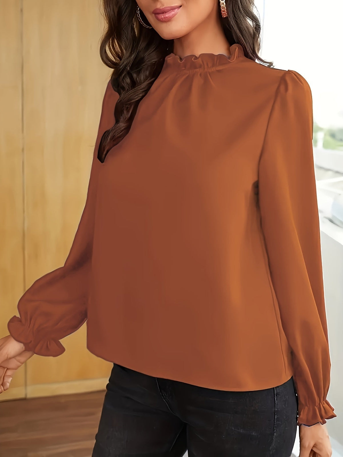 Cosette | Blouse à col volanté et manches bouffantes — Amielle Paris