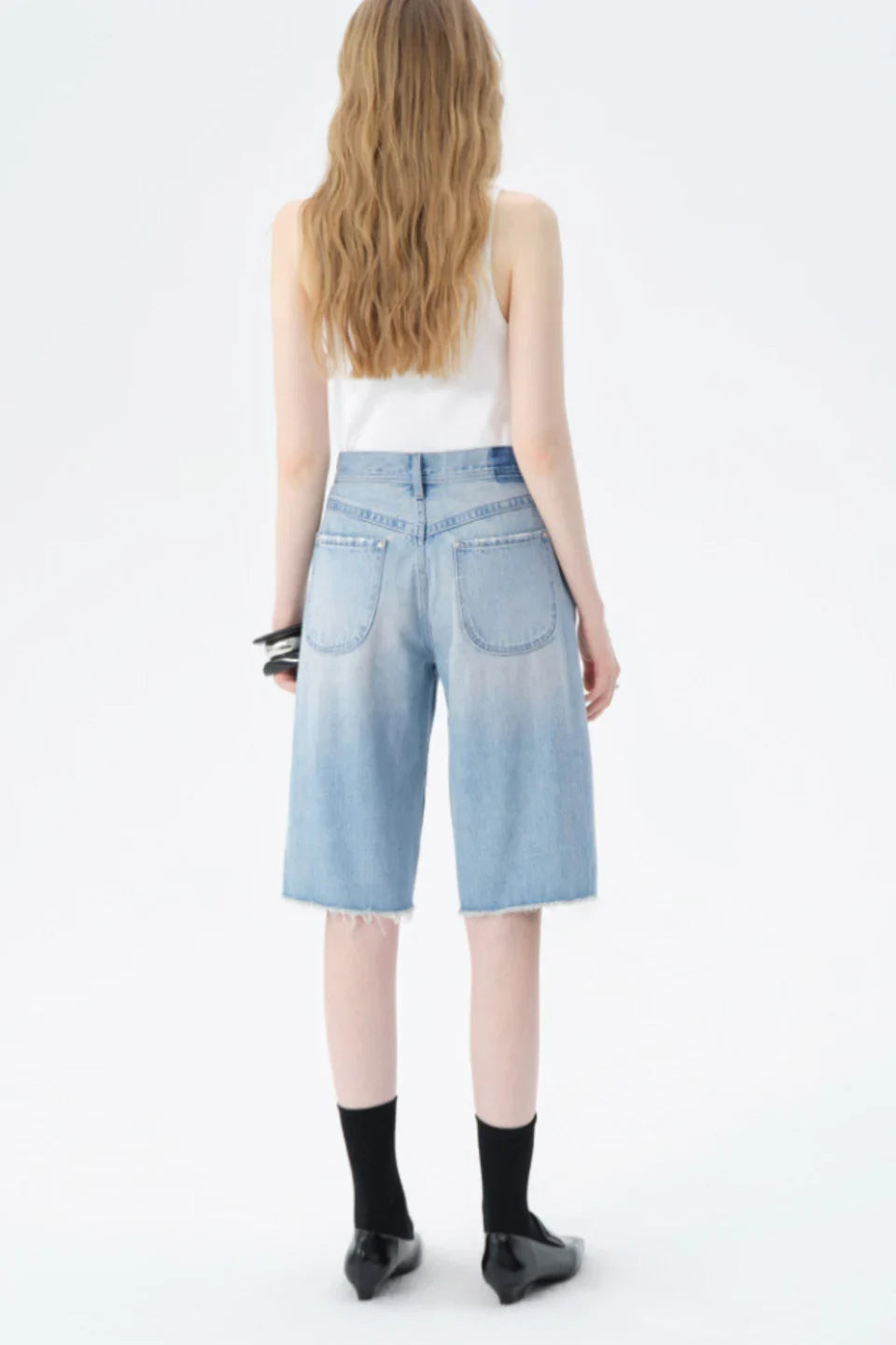 Bermuda en jean à ourlets effilochés — Nelly — Amielle Paris