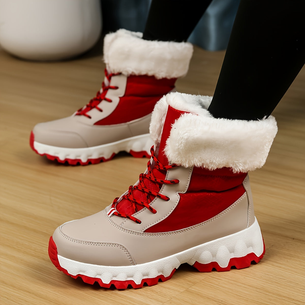 Bottines d'hiver à lacets et col en fausse fourrure — Amielle Paris