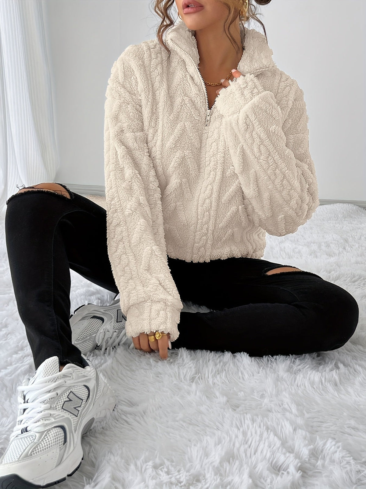 Pull à torsades et texture duveteuse — Amielle Paris