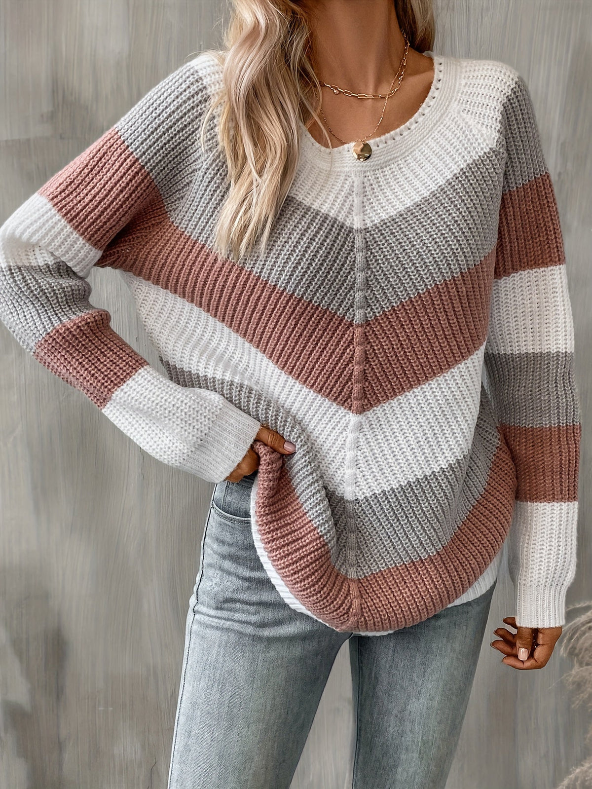 Nathalie | Pull à chevrons et blocs de couleur — Amielle Paris