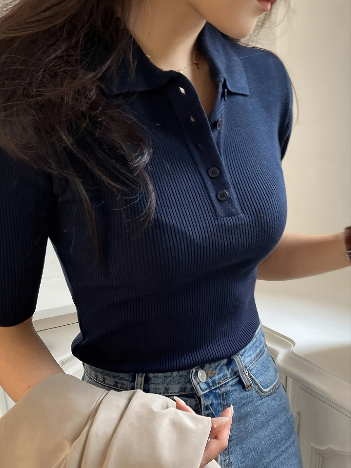 Haut bleu marine côtelé à col polo — Amielle Paris