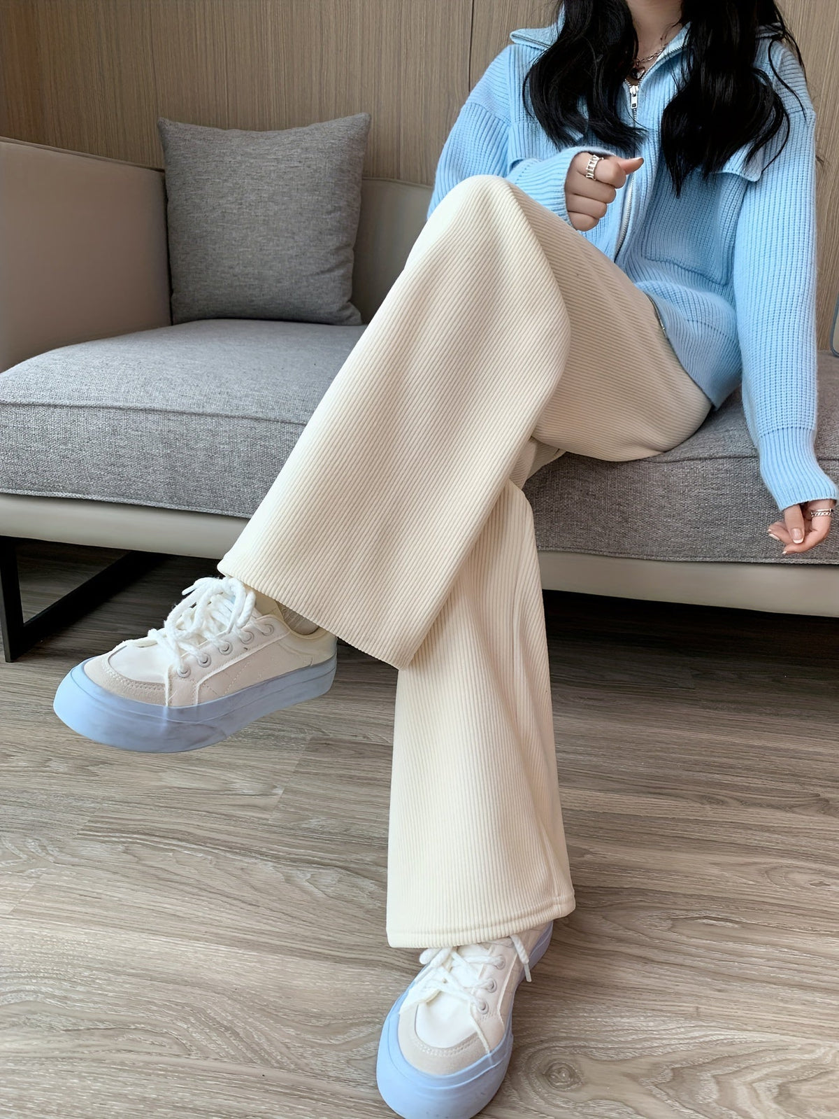 Pantalon large en velours à revers duveteux — Amielle Paris