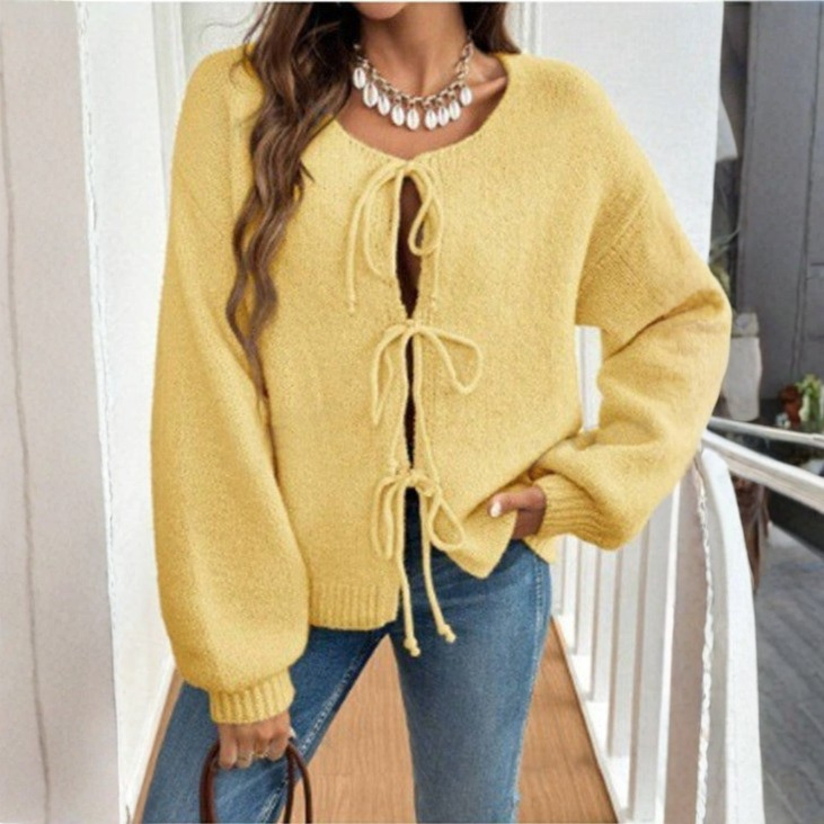 Gilet à liens noués et encolure ronde — Amielle Paris