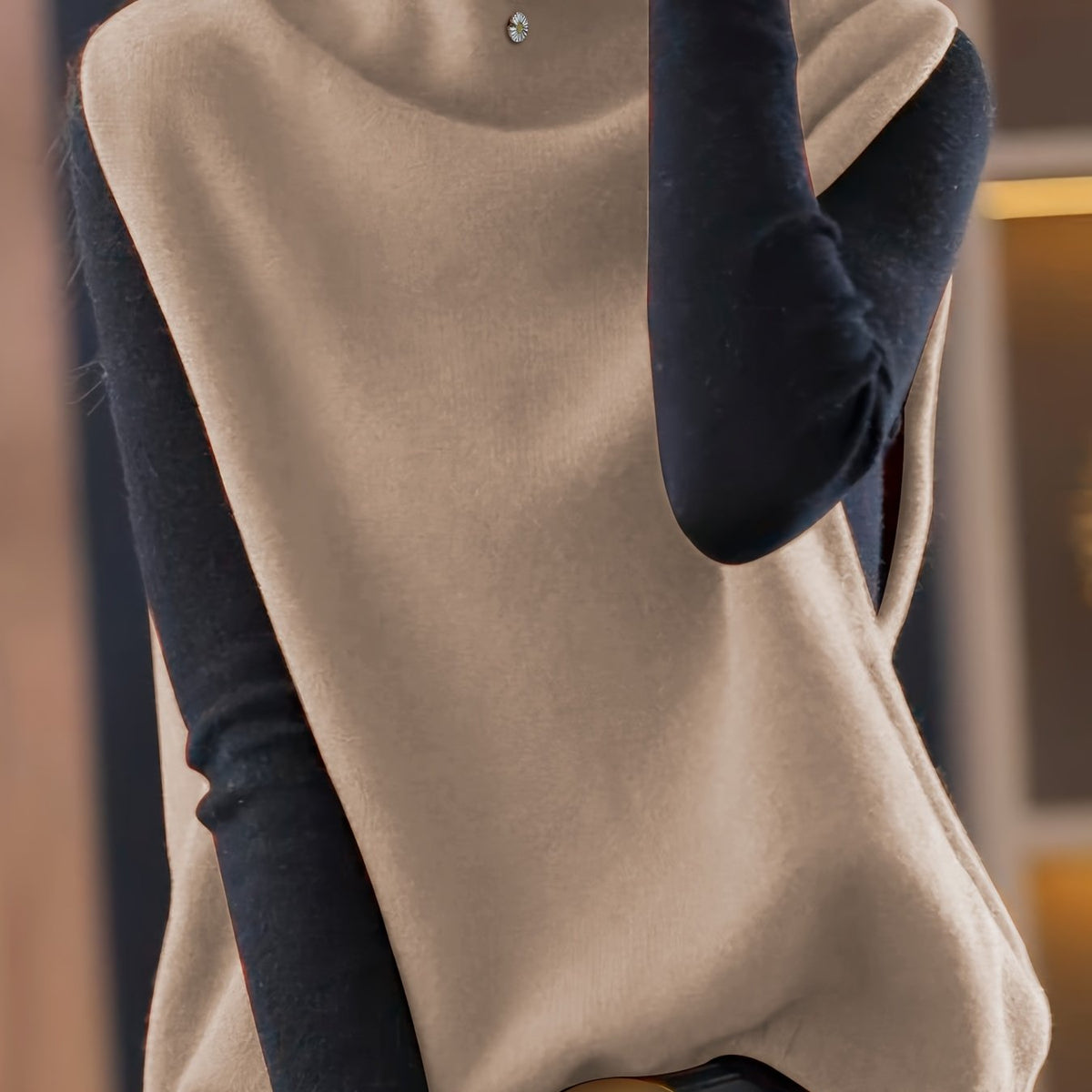 Gilet sans manches drapé à col montant — Amielle Paris