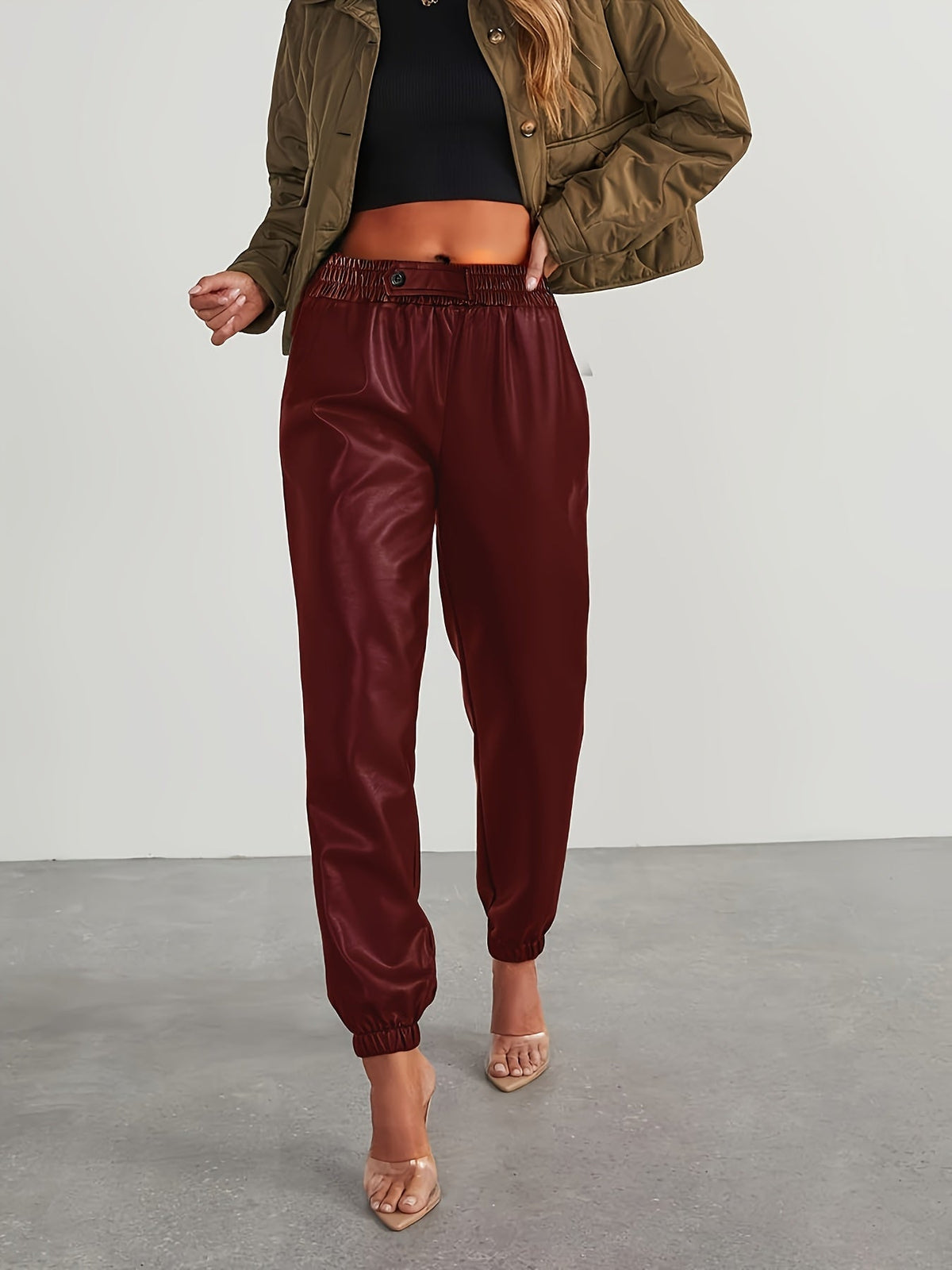 Pantalon aspect cuir à taille et chevilles élastiquées — Amielle Paris