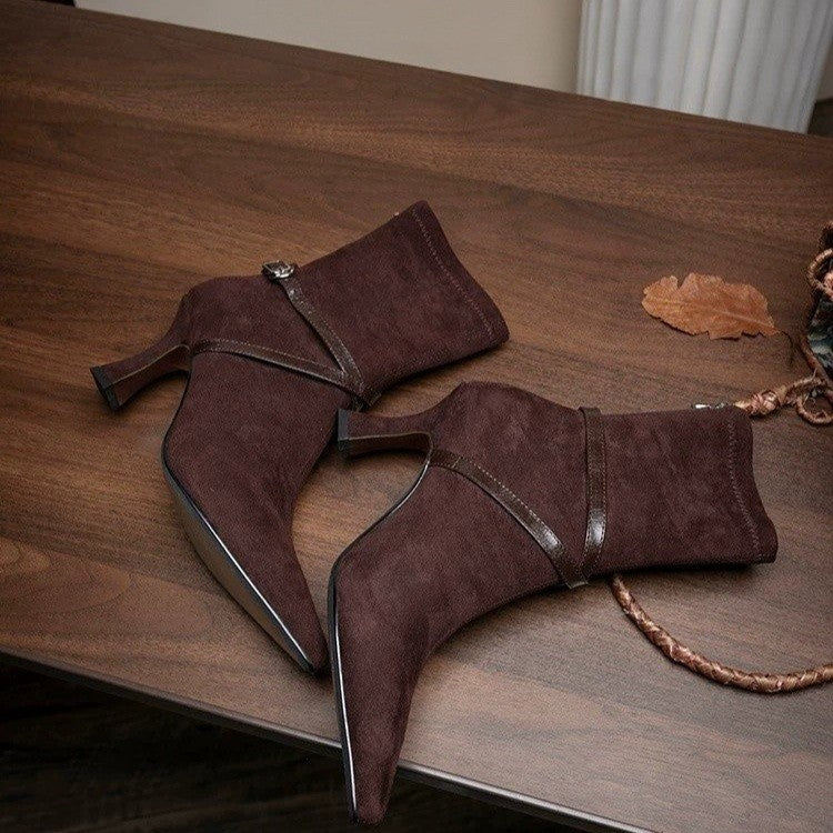 Rosalind | Bottines aspect daim à talon aiguille — Amielle Paris
