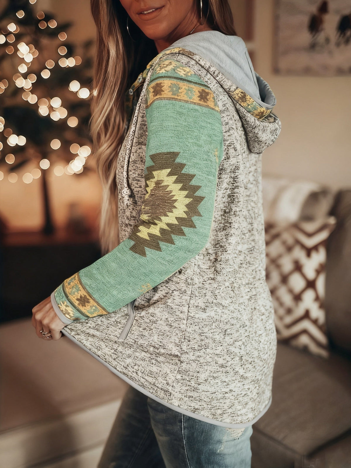 Pull chiné à capuche et bordures géométriques — Amielle Paris