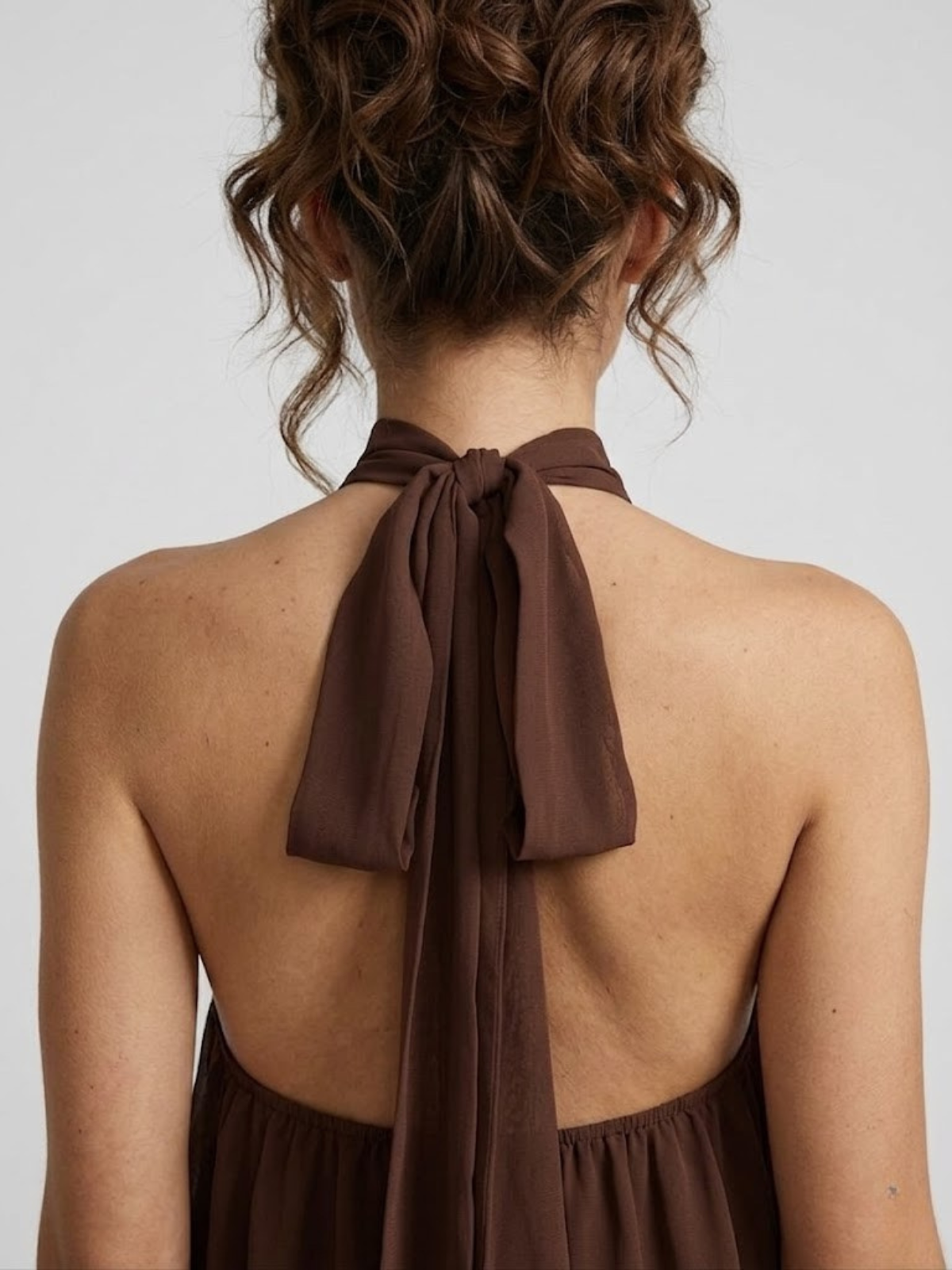 Evelyne — Robe courte à volants et dos nu — Amielle Paris