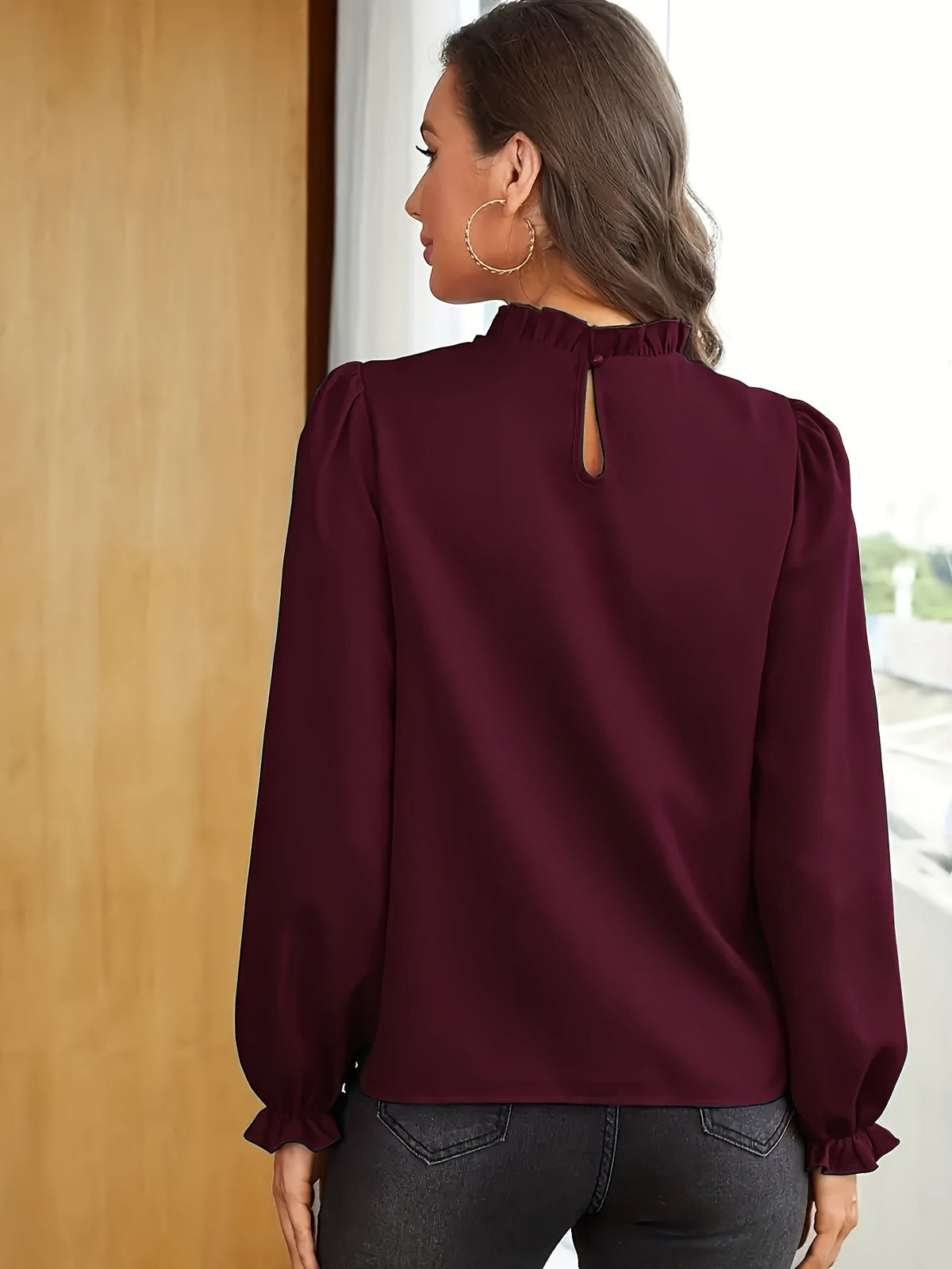 Cosette | Blouse à col volanté et manches bouffantes — Amielle Paris