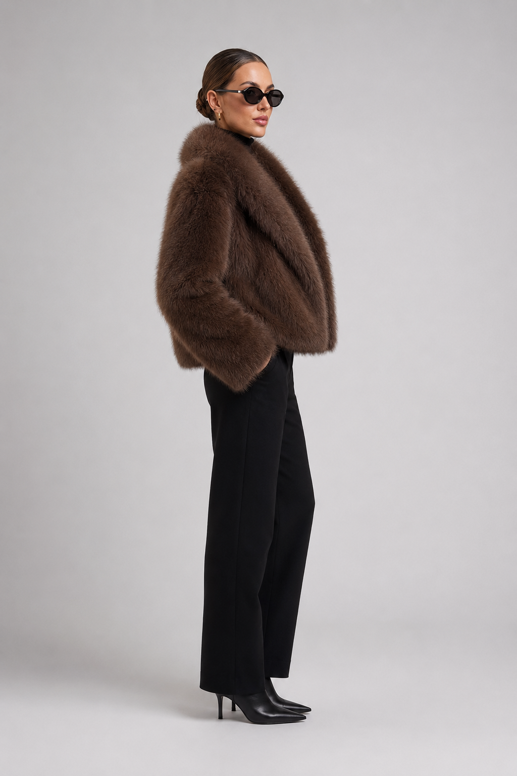 Romane — Veste courte en fausse fourrure — Amielle Paris