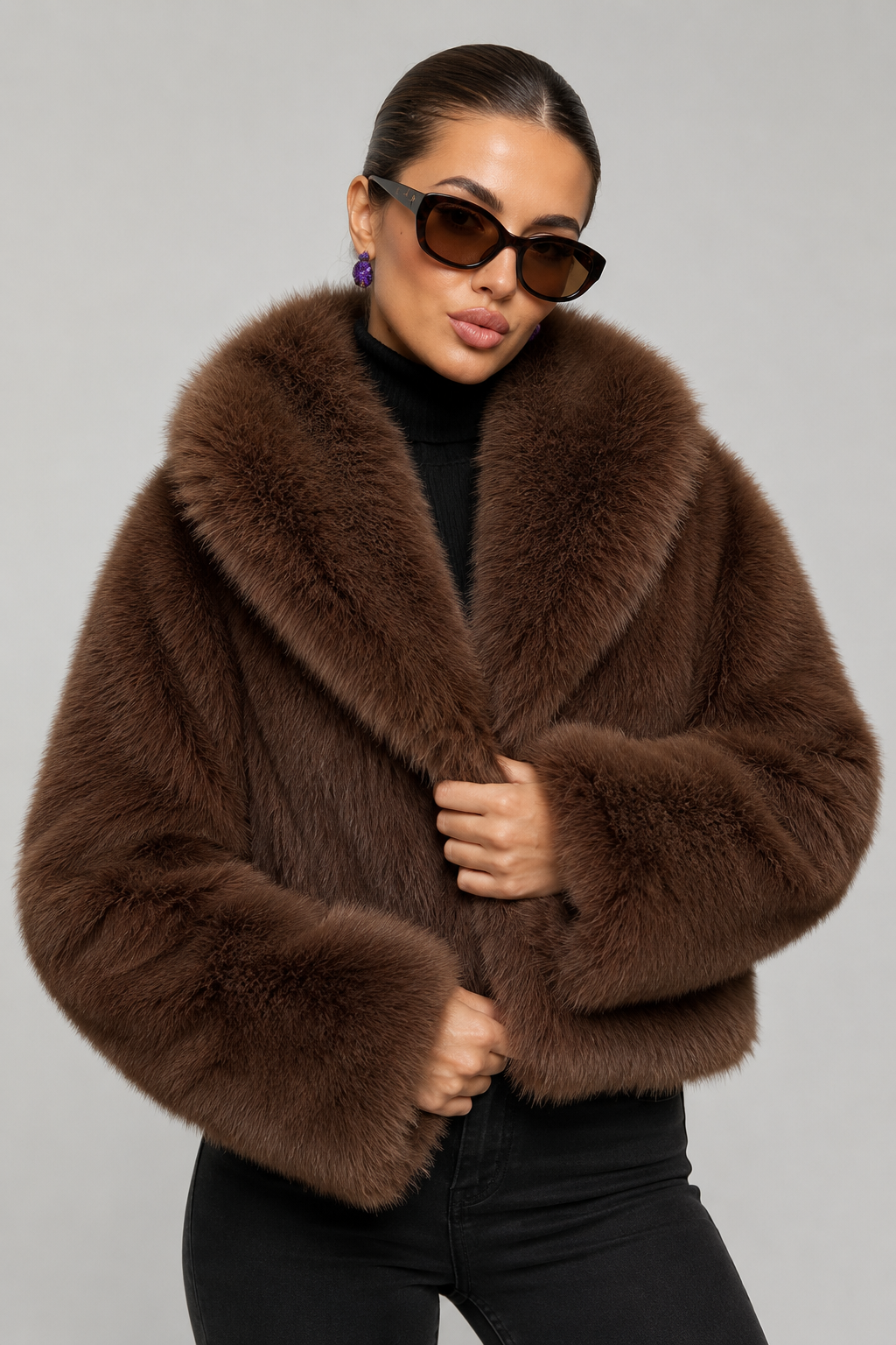 Romane — Veste courte en fausse fourrure — Amielle Paris