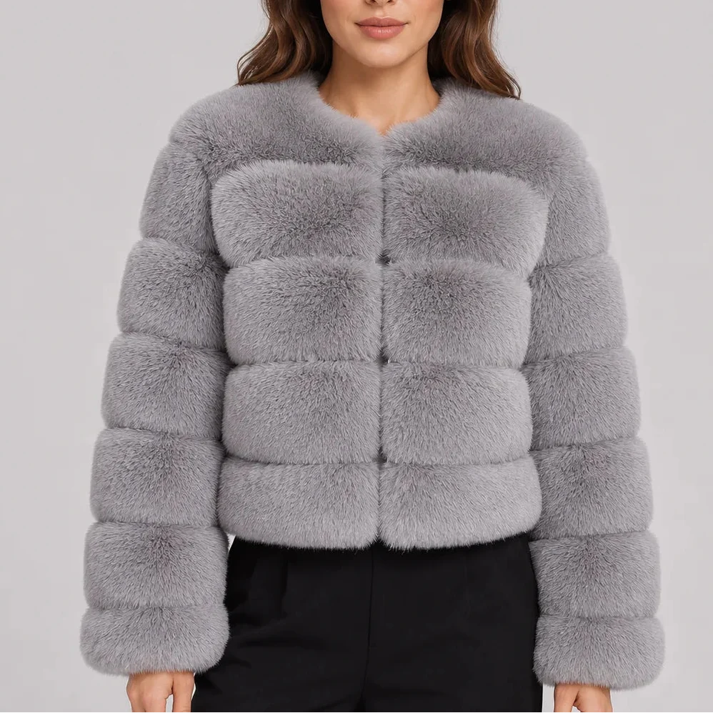 Veste courte effet fourrure à col rond — Amielle Paris