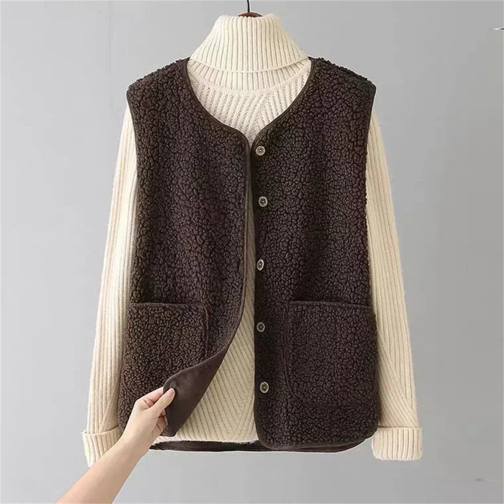 Gilet sans manches en polaire boutonné — Amielle Paris