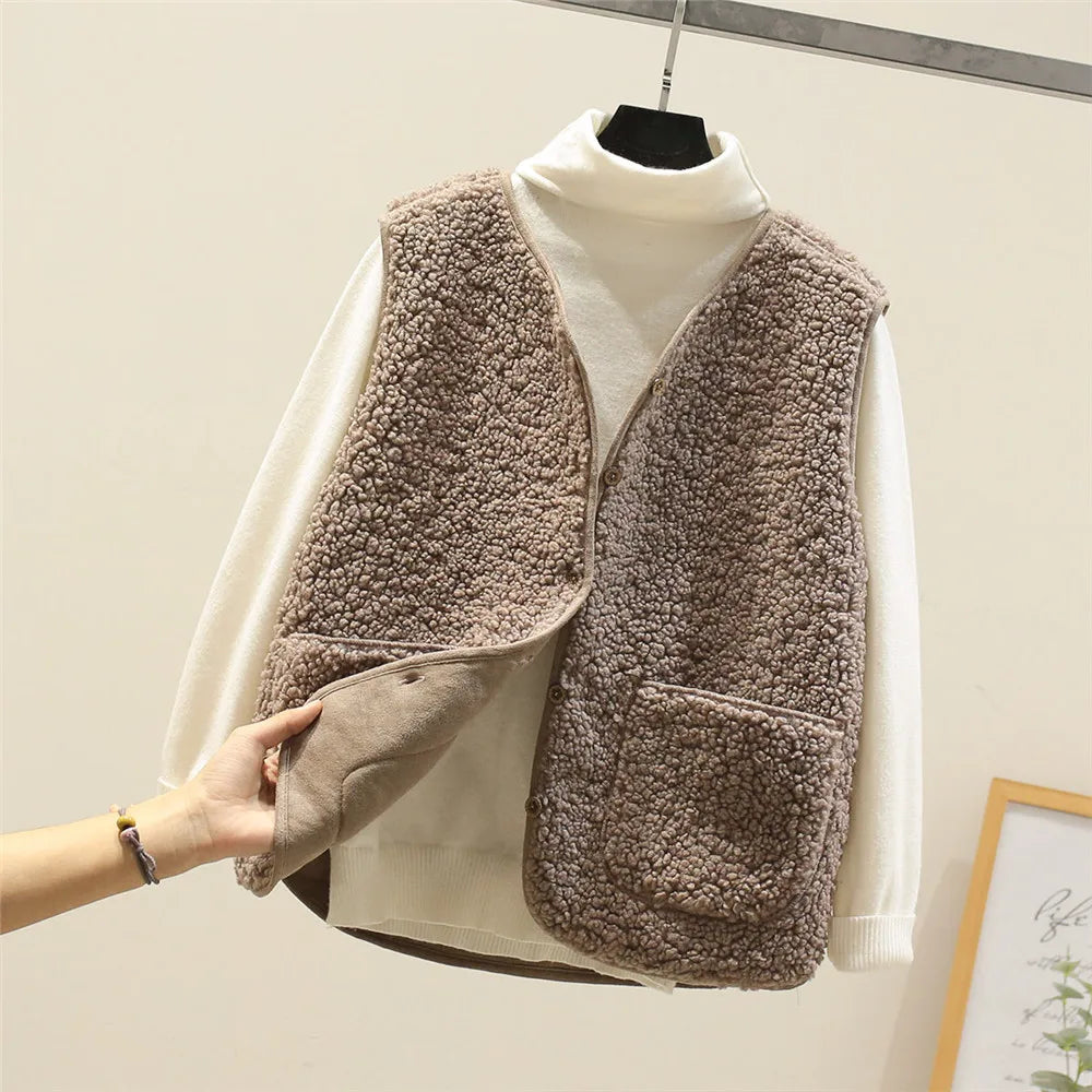 Gilet sans manches en polaire boutonné — Amielle Paris